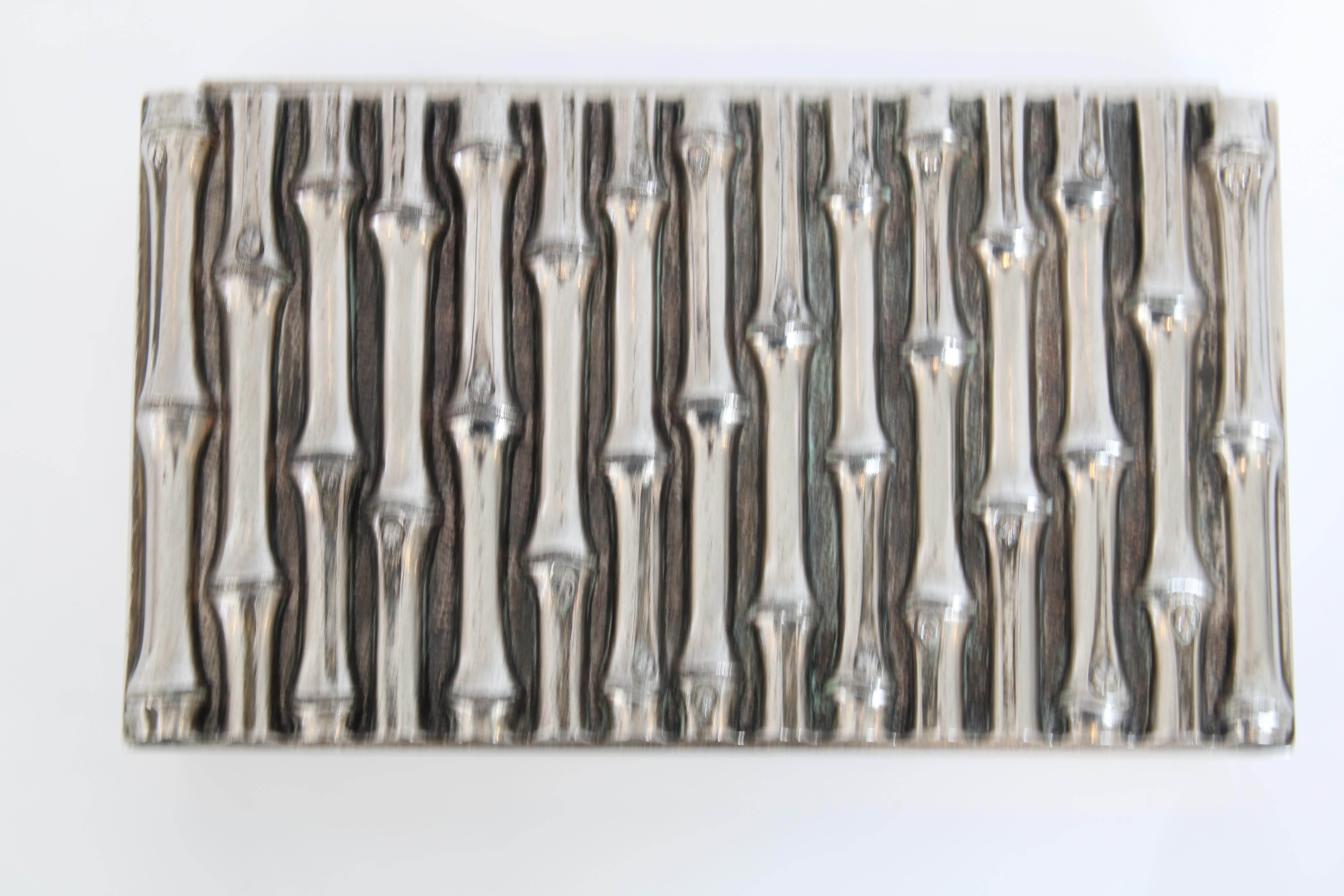 Scatola in argento con motivo di bambù finto attribuita a Maria Pergay in vendita 5