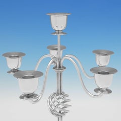 Periodo Estético, Antiguo Candelabro de Plata Plateada, Hukin & Heath, Circa 1880