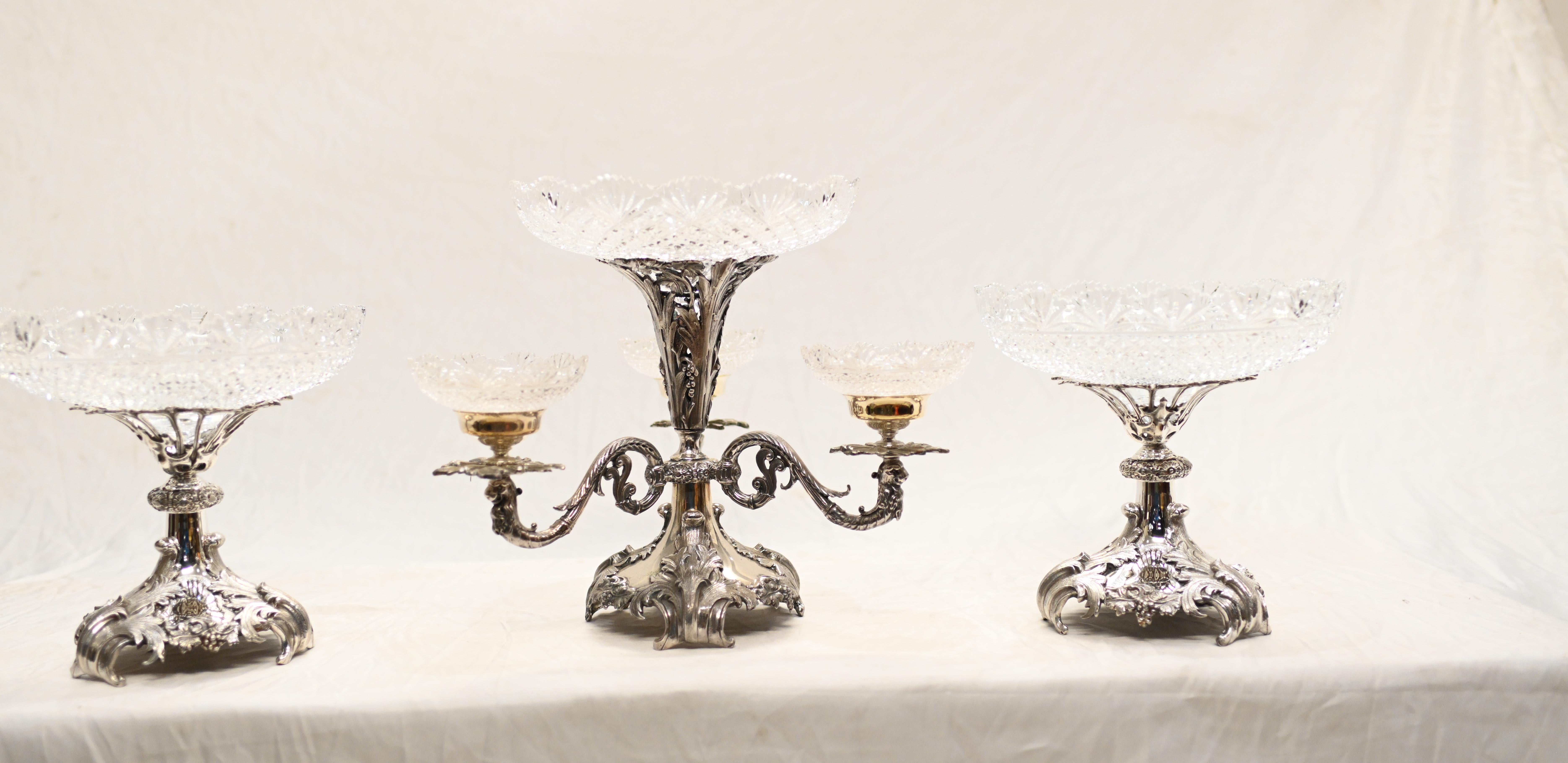 Silver Plate Centrepiece Epergne Cherub Glass Table Display For Sale 14
