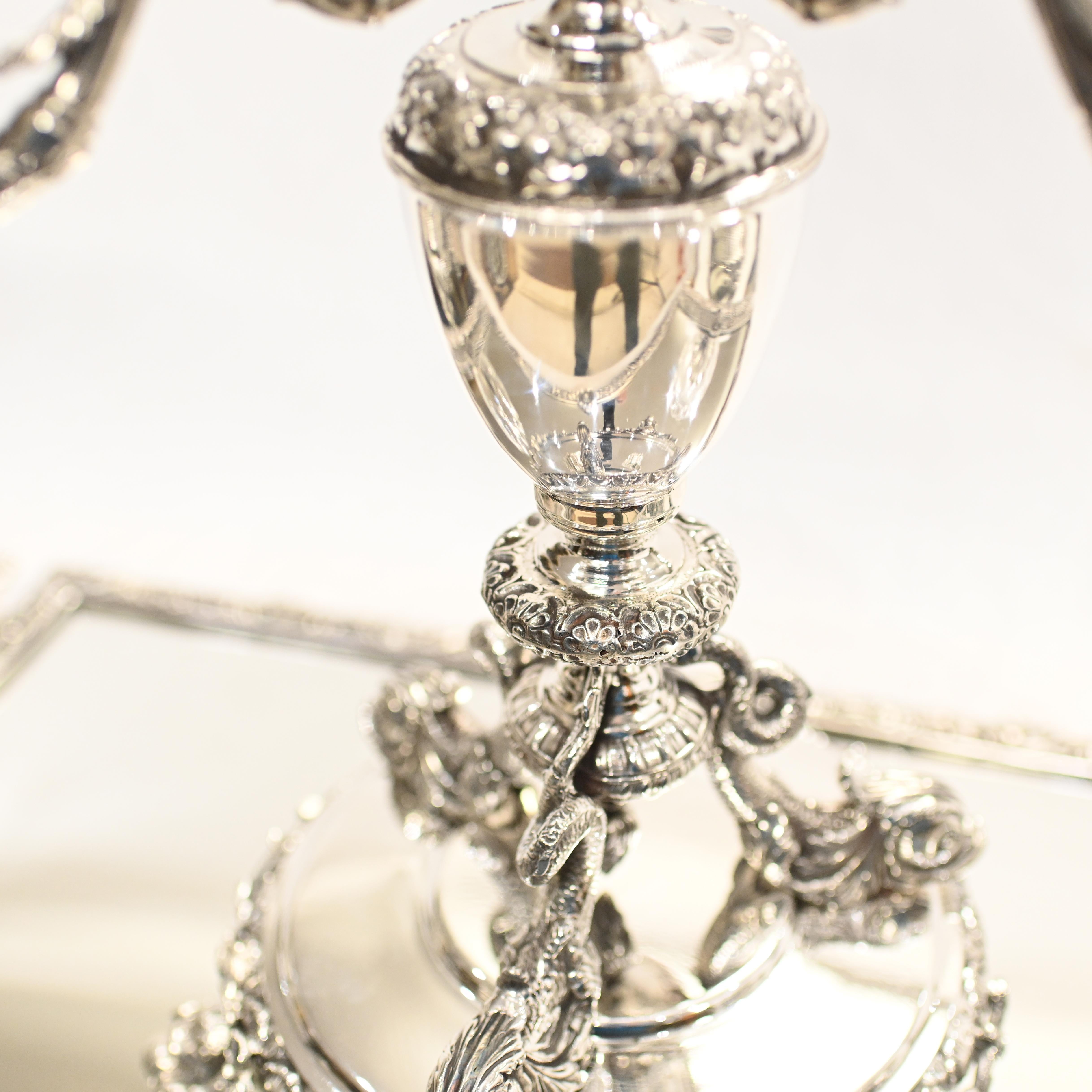 Silver Plate Centrepiece Epergne Cherub Glass Table Display For Sale 4