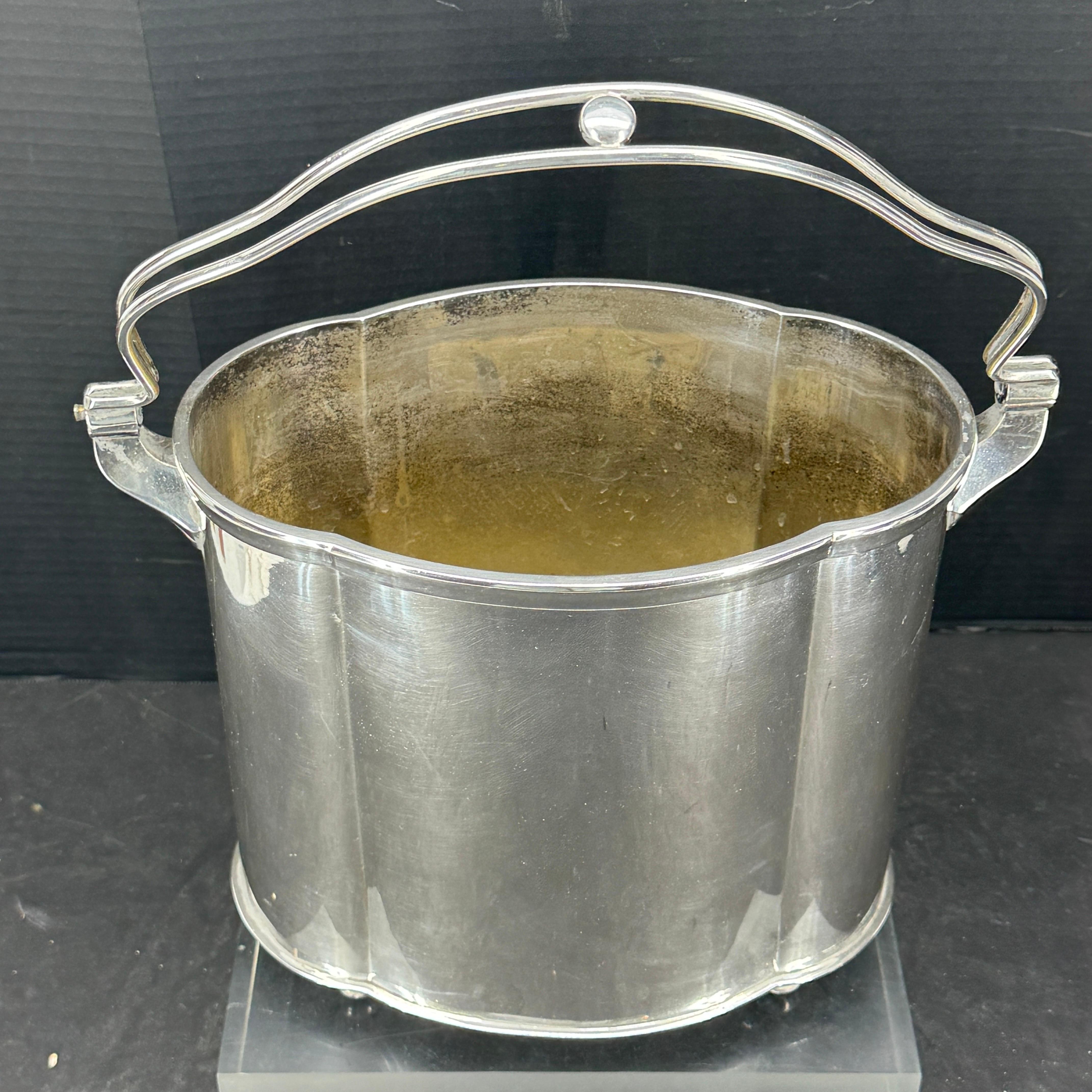 Mid-Century moderno Secchiello da vino da terra per champagne in argento con supporto in vendita