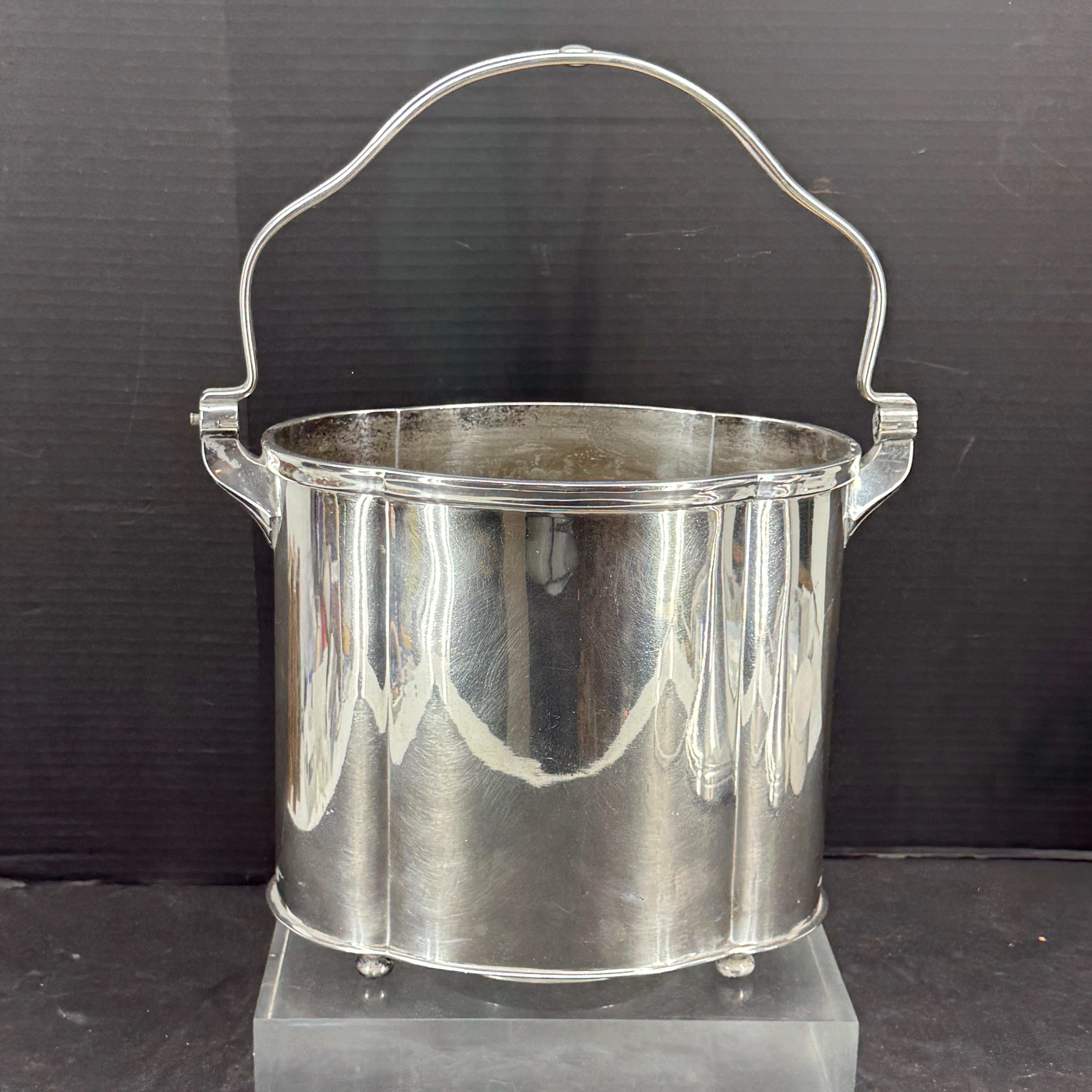 Placcato argento Secchiello da vino da terra per champagne in argento con supporto in vendita