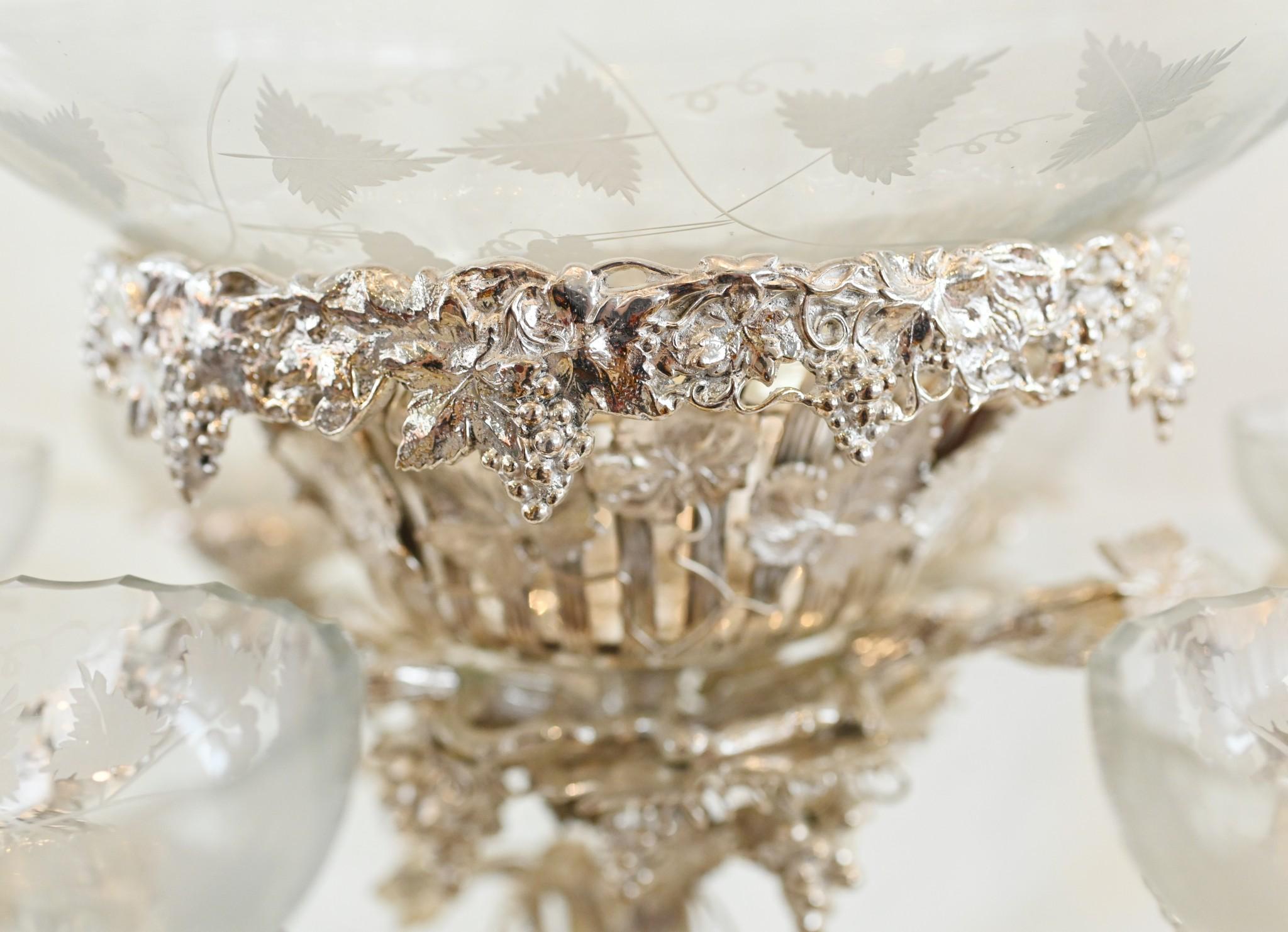 Silver Plate Cherub Centrepiece Sheffield Epergne Glass Bowl For Sale 1