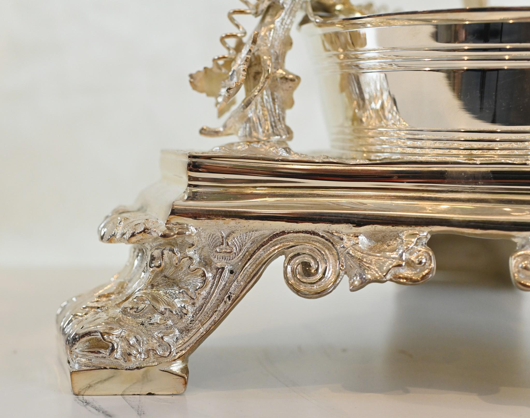 Silver Plate Cherub Centrepiece Sheffield Epergne Glass Bowl For Sale 3