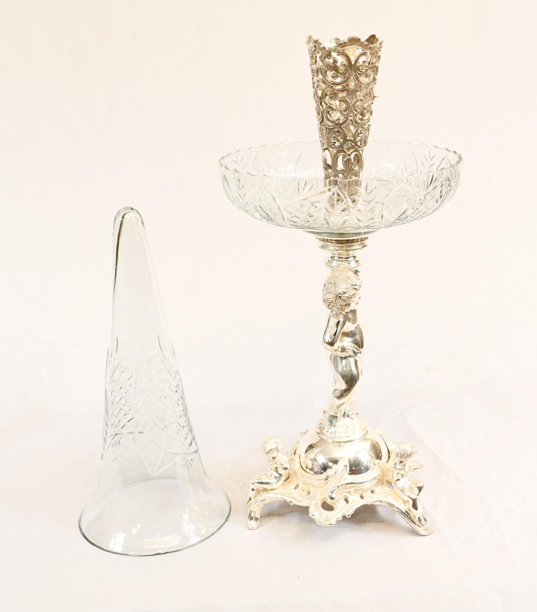 Silver Plate Cherub Epergne Glas Teller Stand Centrepiece Vase im Angebot 6