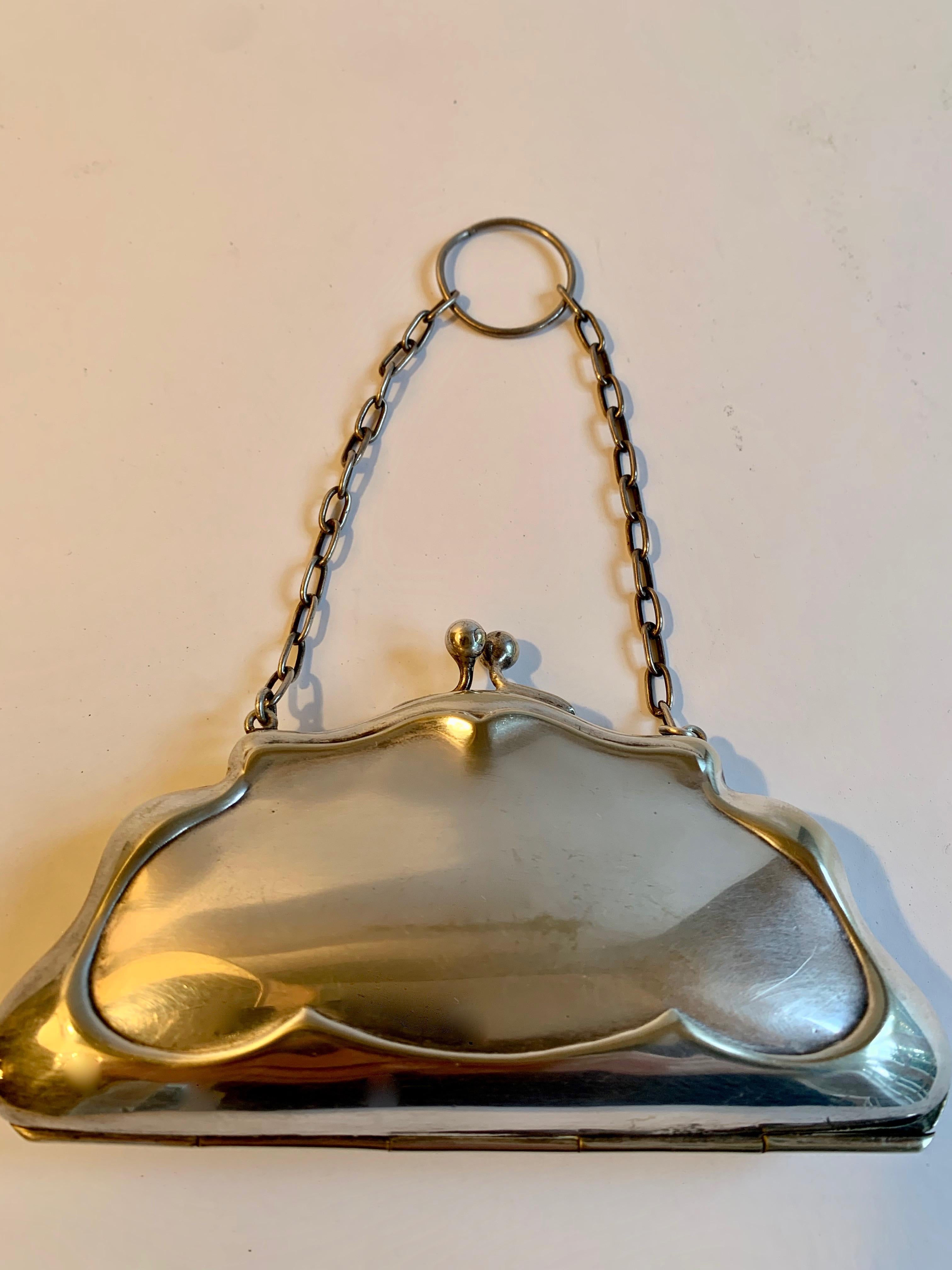 Silver Plate Coin Purse In Good Condition For Sale In Los Angeles, CA
