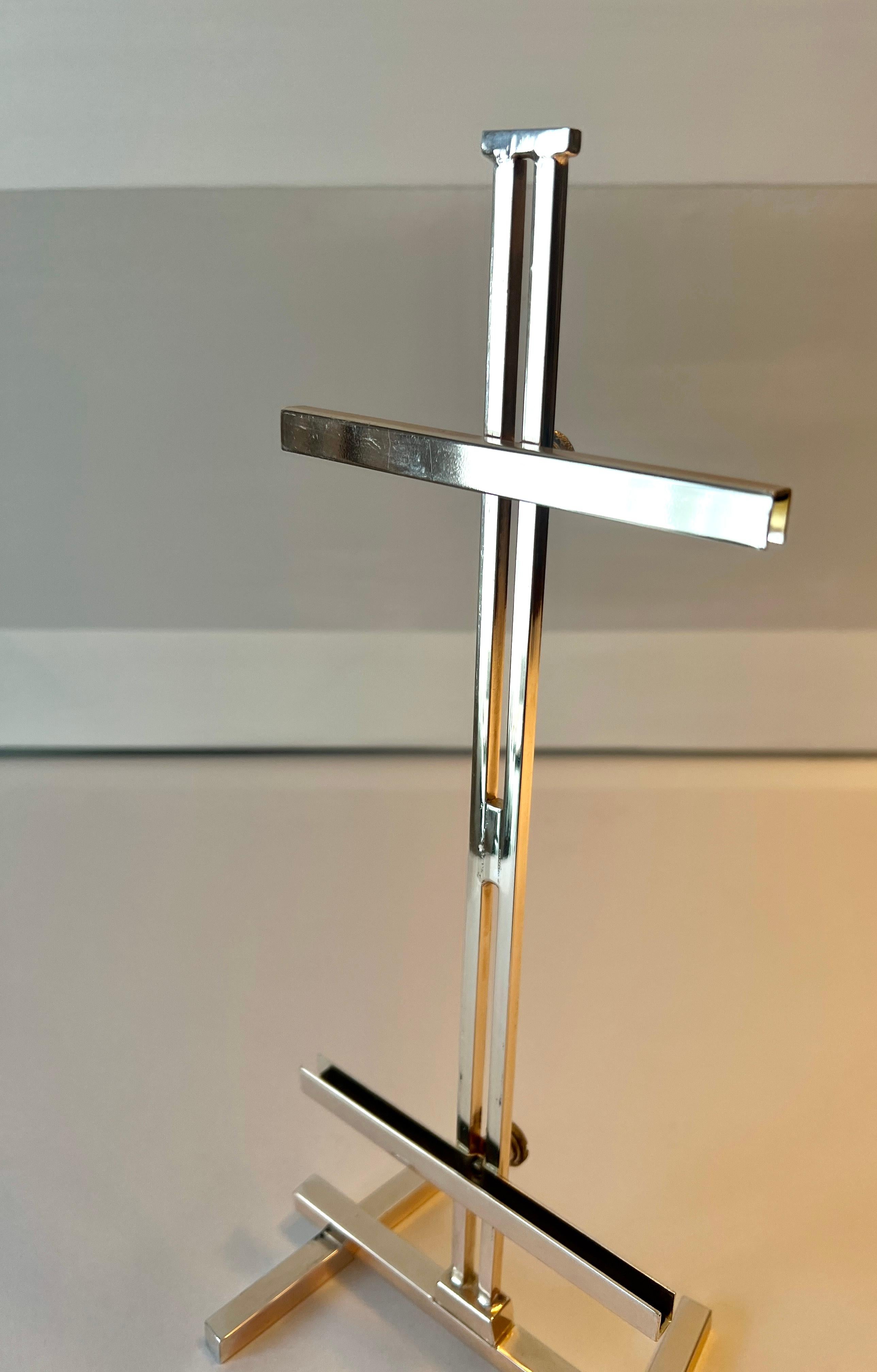 A. Silver Platte Schreibtisch Staffelei im Zustand „Gut“ im Angebot in Los Angeles, CA