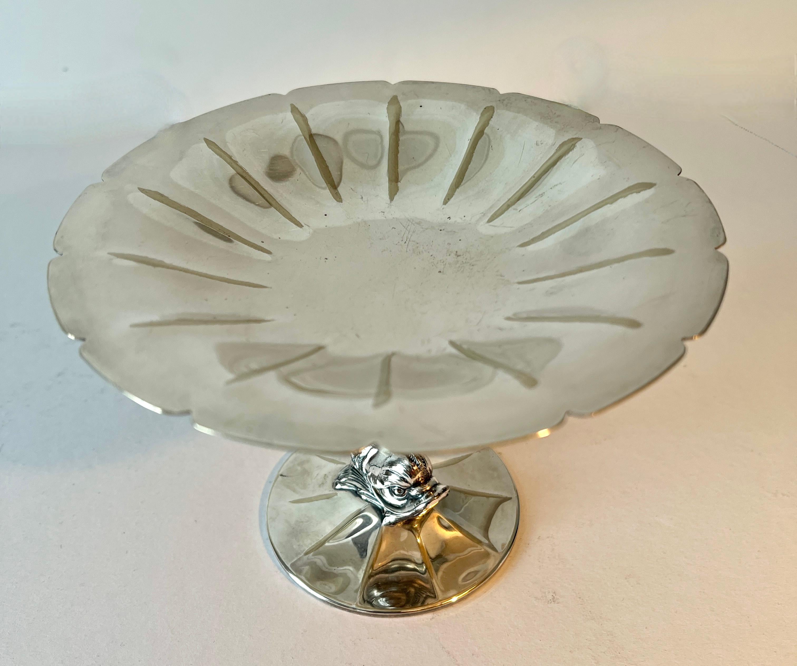 Silver Plate Dolphin Pedestal Bowl with Fluted Top In Good Condition For Sale In Los Angeles, CA