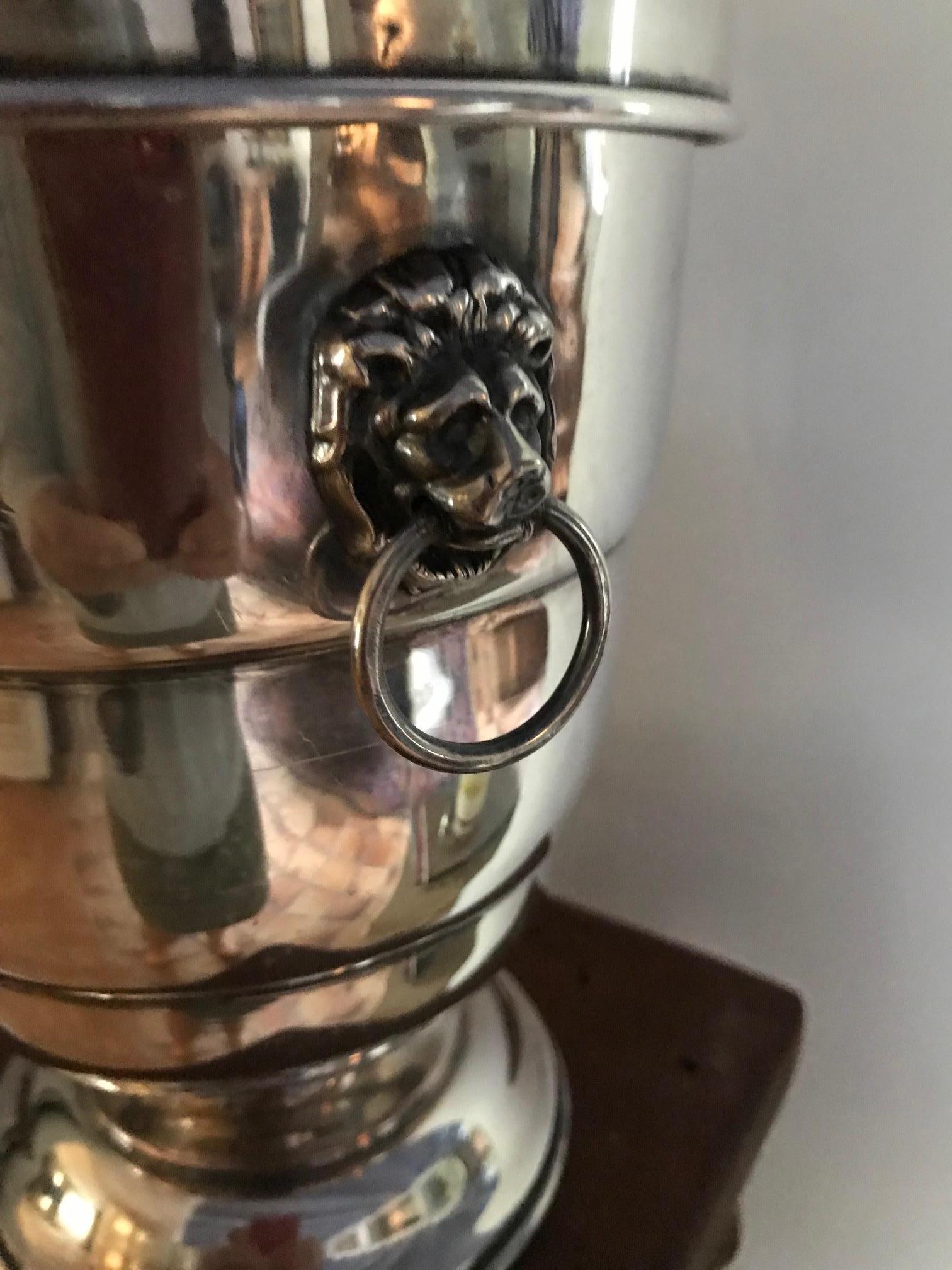 Silver Plate English Ice Bucket In Good Condition For Sale In London, GB
