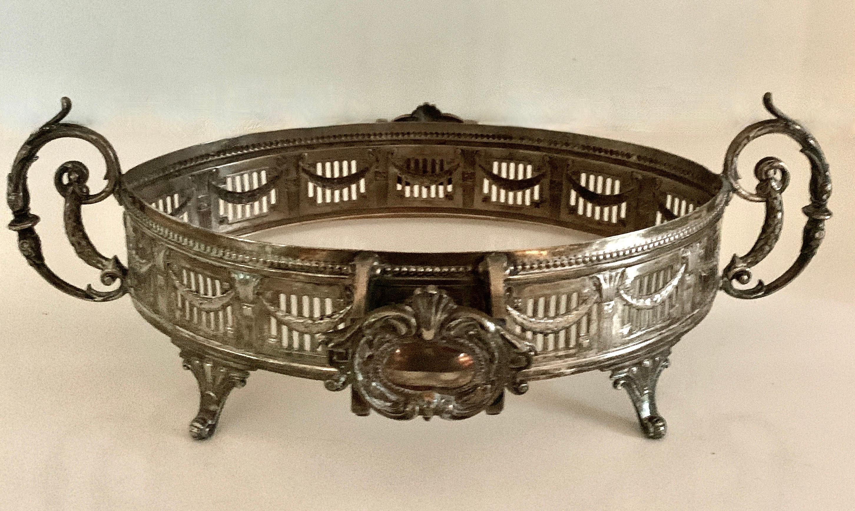 Silver Plate Oval Tray with Wide Gallery with Handles and Rope Details For Sale 2