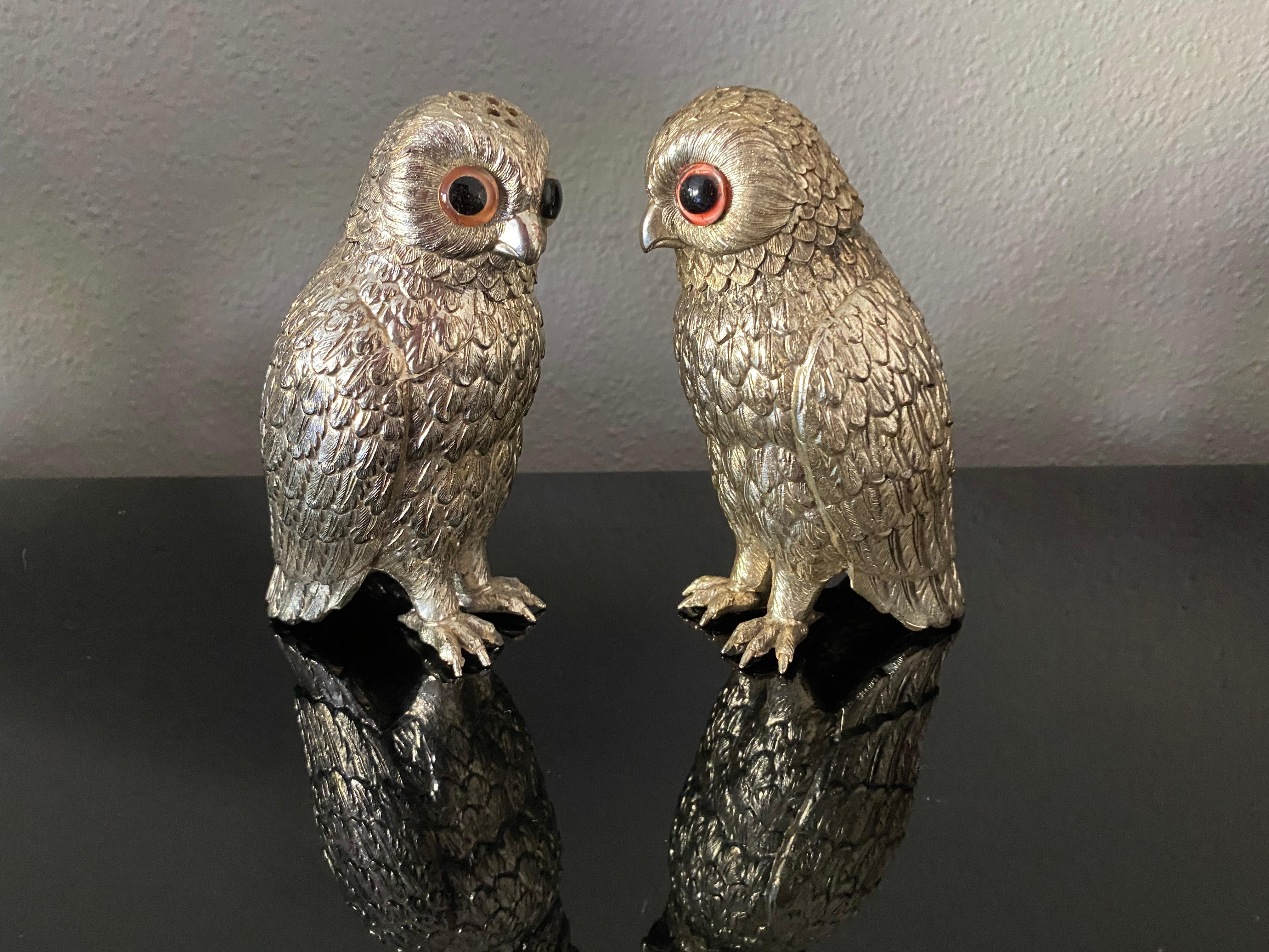 Silver Plate Owl Corbell Salt & Pepper Shakers W/ Large Inset Glass Eyes For Sale 3