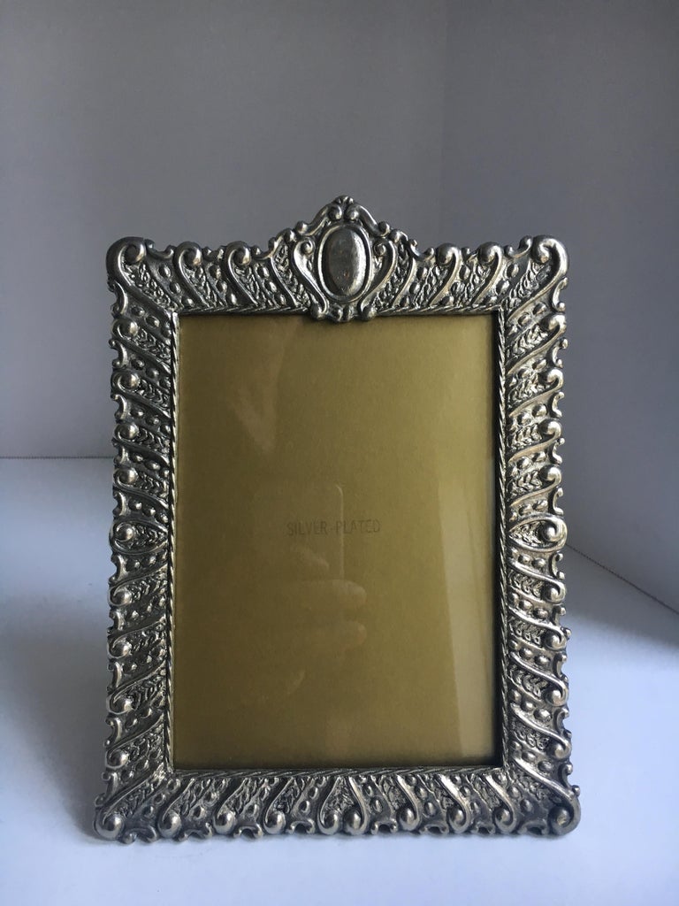 Silver Plate Picture Frame For Sale at 1stdibs