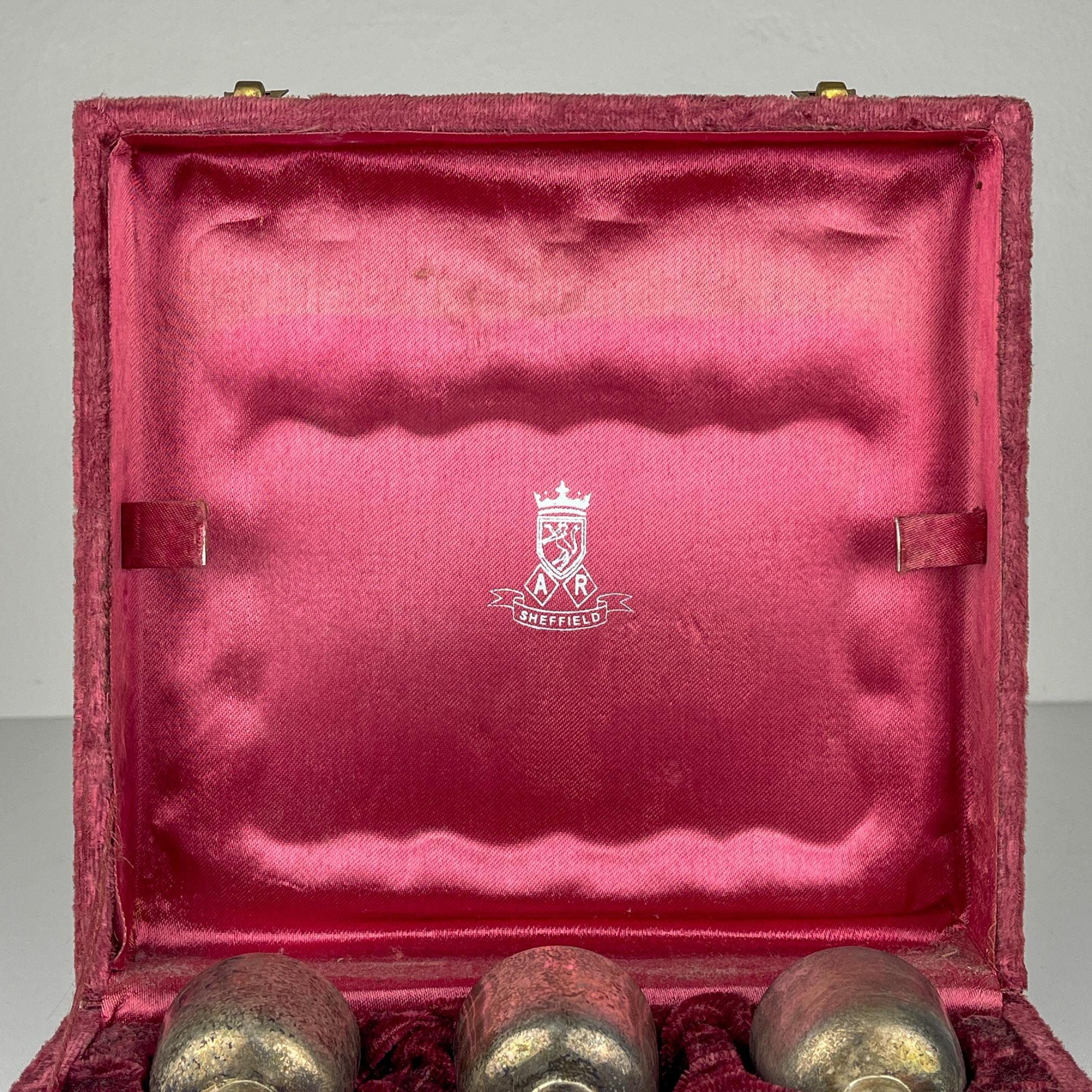 Set di 6 bicchieri e un vassoio in argento in scatola Sheffield Edward, Inghilterra, anni 1890 in vendita 4