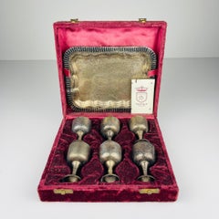 Silver plate set of 6 glasses and a tray in box Sheffield Edward, England, 1890s