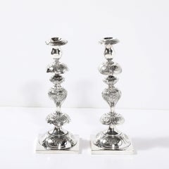 Porte-bougies Shabbos en métal argenté avec Repouse florale stylisée de B. Henneberg