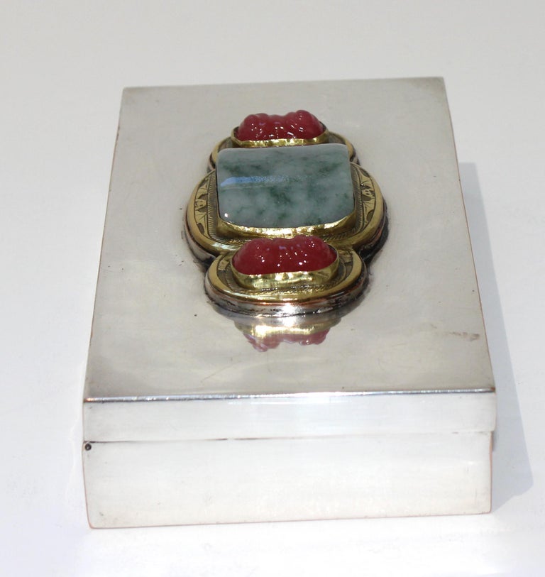 Silver Plate Storage Box with Chinese Jade In Good Condition For Sale In West Palm Beach, FL