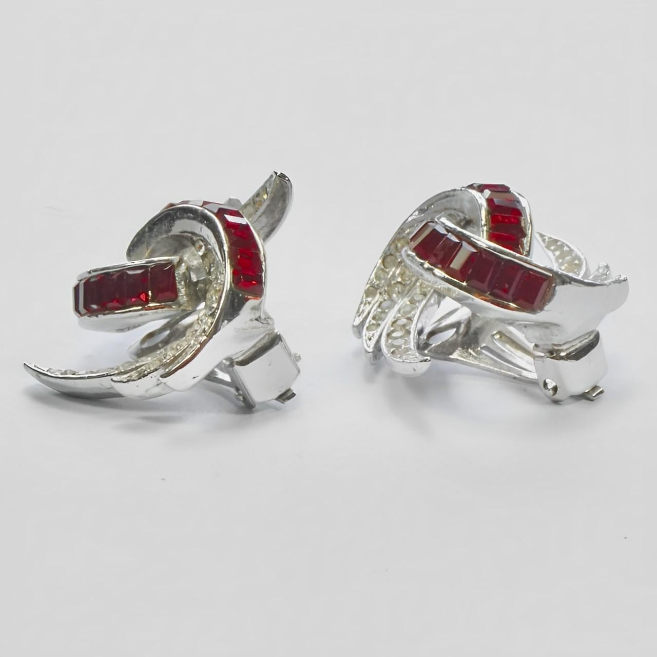 Women's or Men's Silver Plated Abstract Feather Design Earrings with Red and Clear Rhinestones For Sale