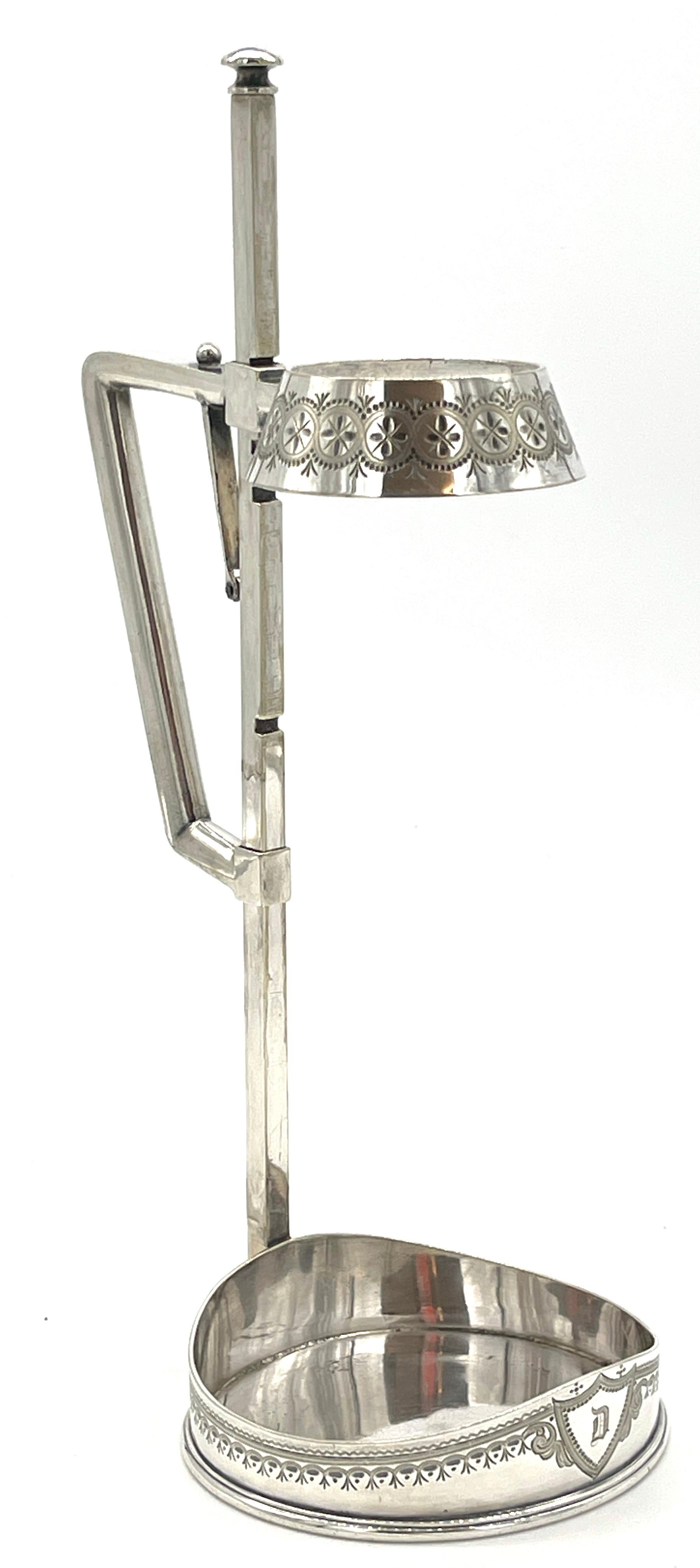 Cántaro de vino ajustable chapado en plata de Mappin & Webb, Inglaterra, circa 1900-1910 en venta 4