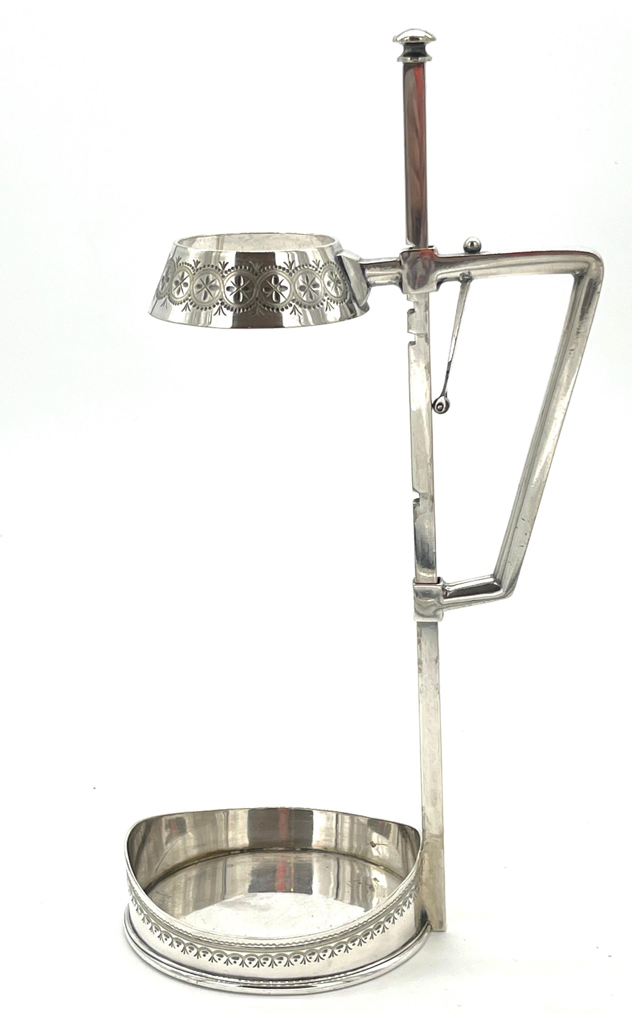 Cántaro de vino ajustable chapado en plata de Mappin & Webb, Inglaterra, circa 1900-1910 en venta 7