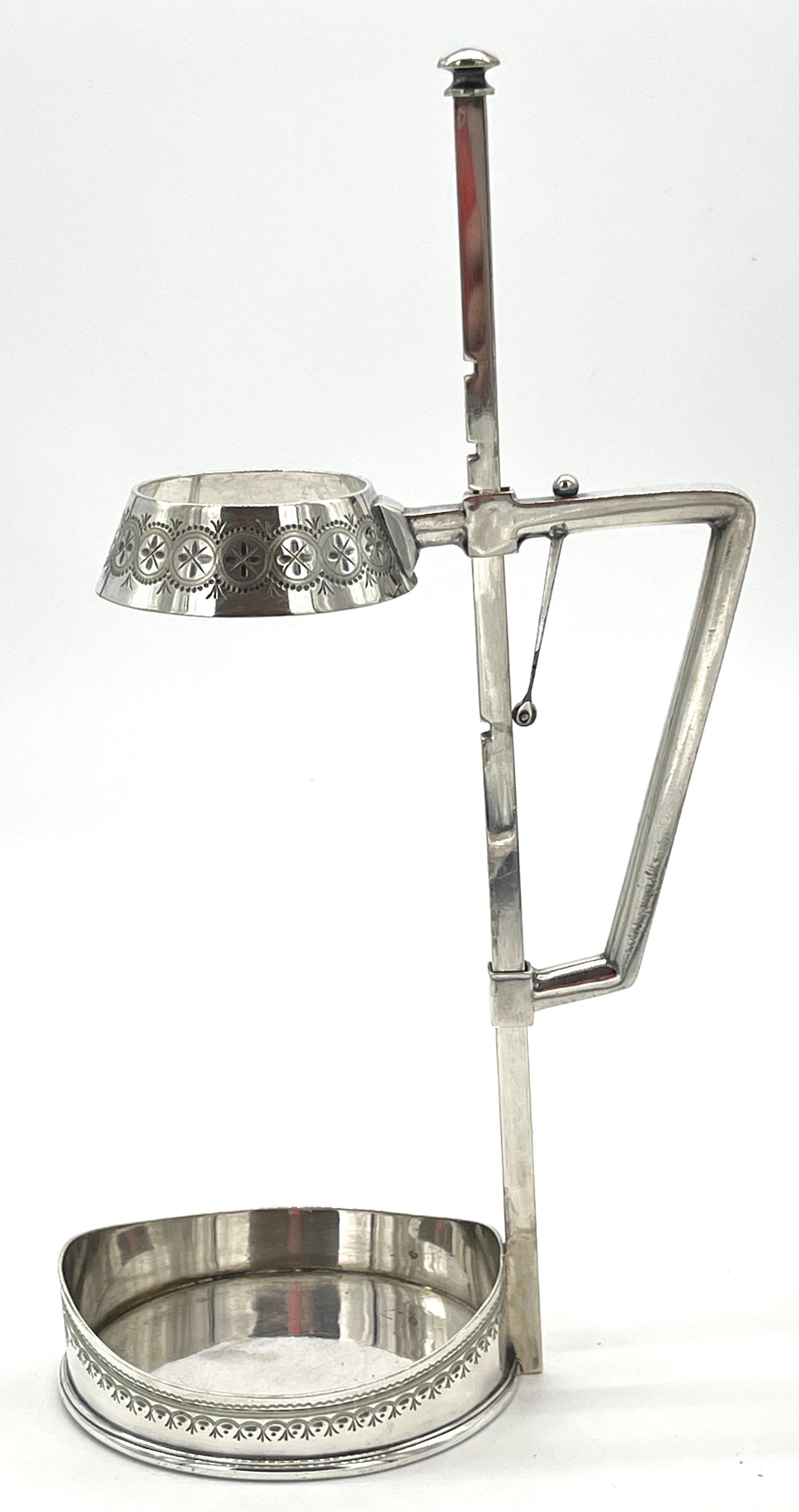 Cántaro de vino ajustable chapado en plata de Mappin & Webb, Inglaterra, circa 1900-1910 en venta 8