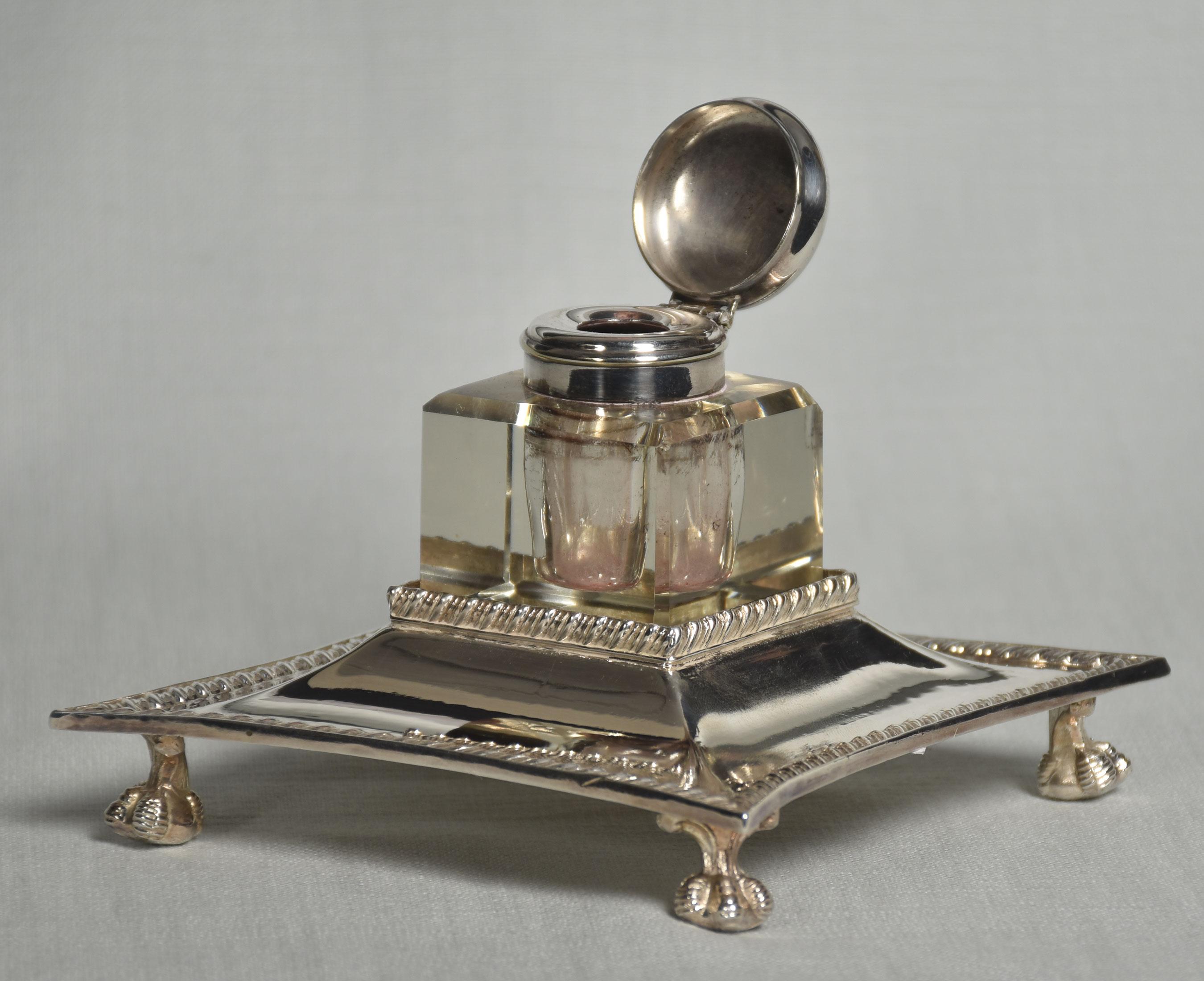 Silver Plated and Clear Glass Ink Well by Walker and Hall In Good Condition For Sale In Cheshire, GB