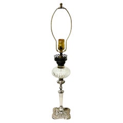 Lampe à huile anglaise en métal argenté et cristal