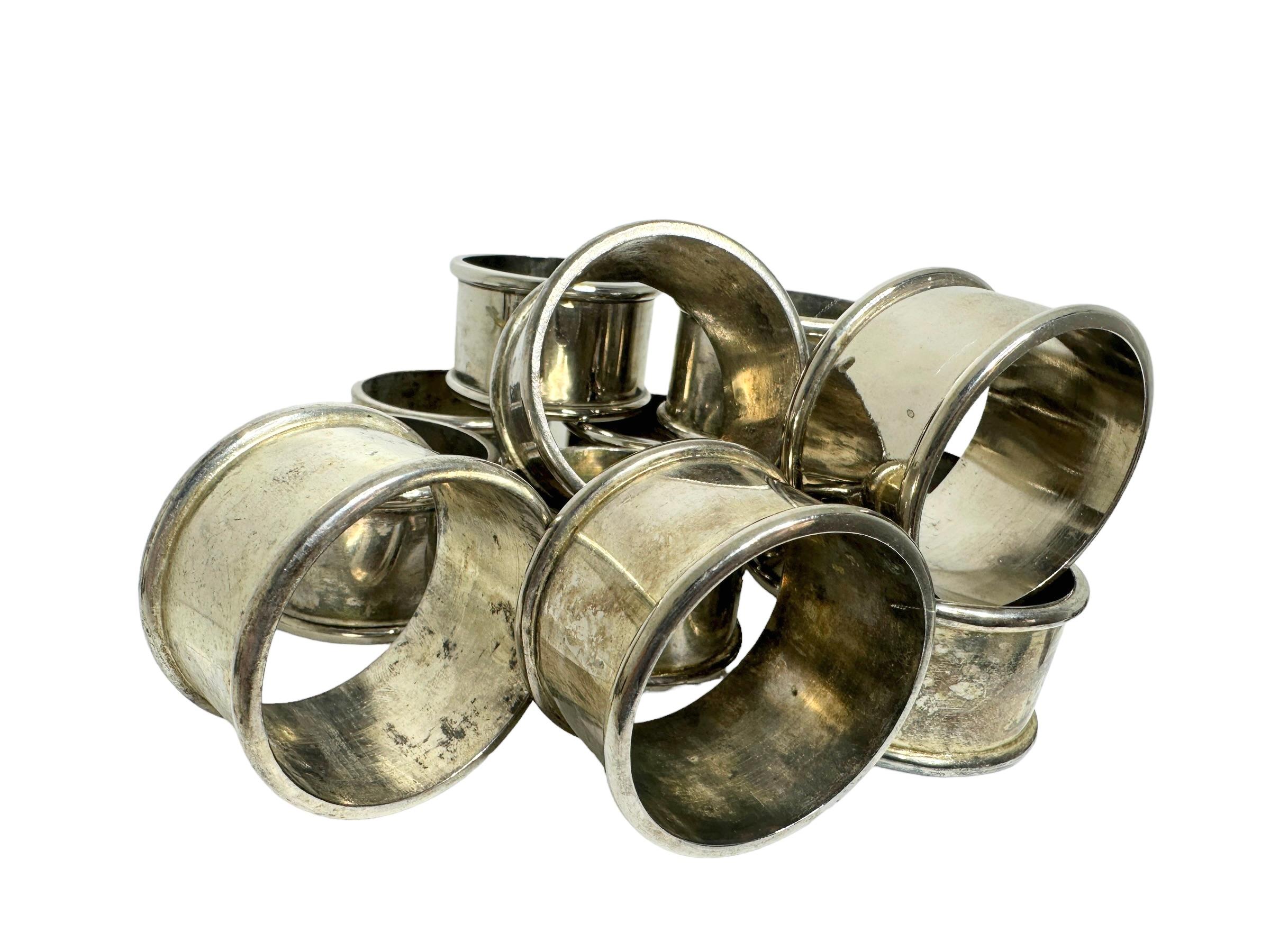 20ième siècle Ensemble de douze ronds de serviette anciens en métal argenté, Allemagne, années 1910 en vente
