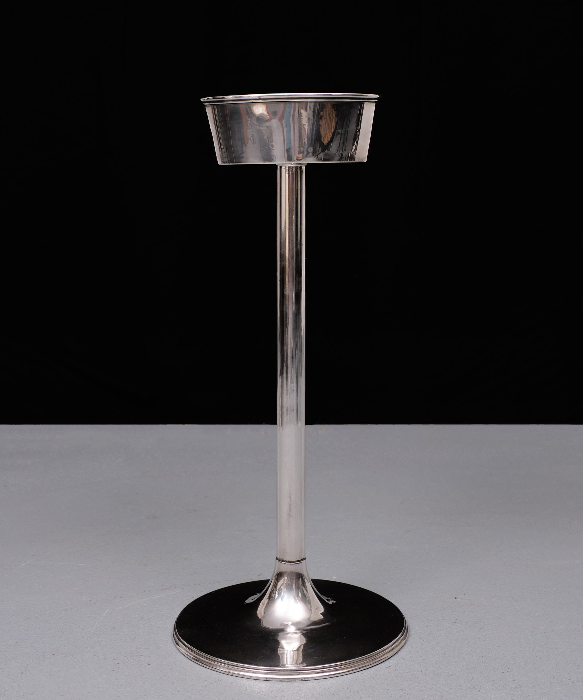 Silver Plated  Art Deco Champagne cooler standard  .1930s France  For Sale 1