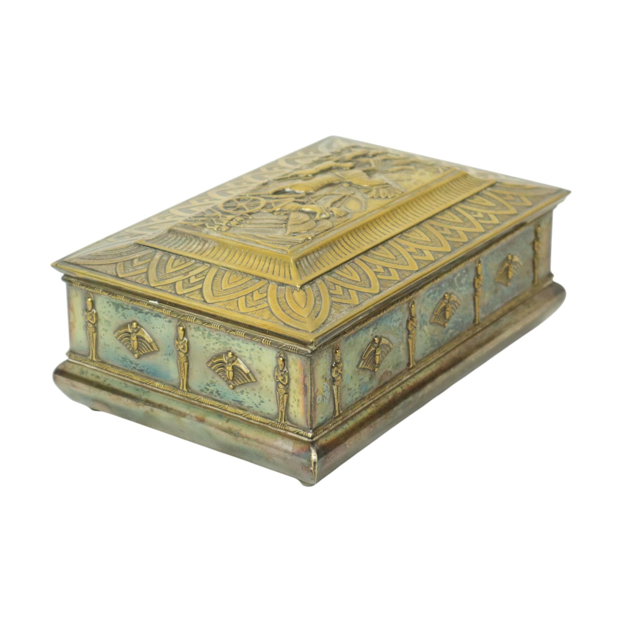 Silver-plated Art Deco Trinket Box with Egyptian Motifs For Sale 9