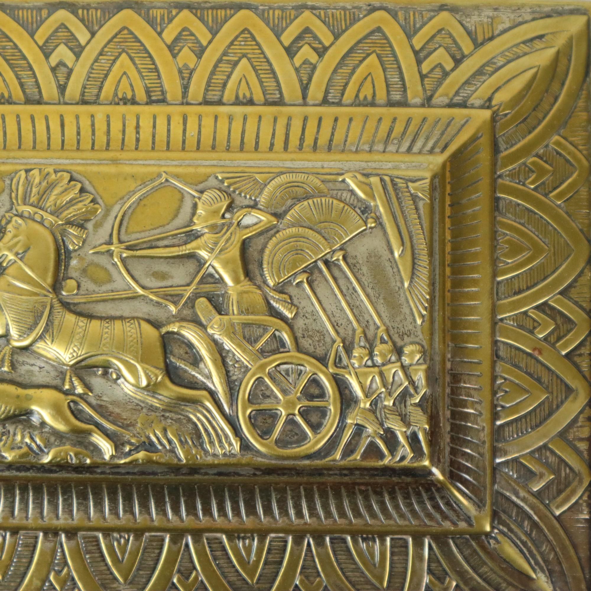 Silver-plated Art Deco Trinket Box with Egyptian Motifs For Sale 1