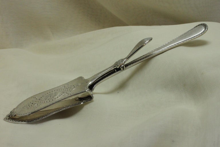 Silver plated asparagus tongs by Elkington For Sale at 1stDibs