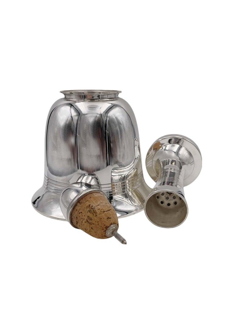 Versilberter „Bell“-Cocktailshaker im Angebot 1