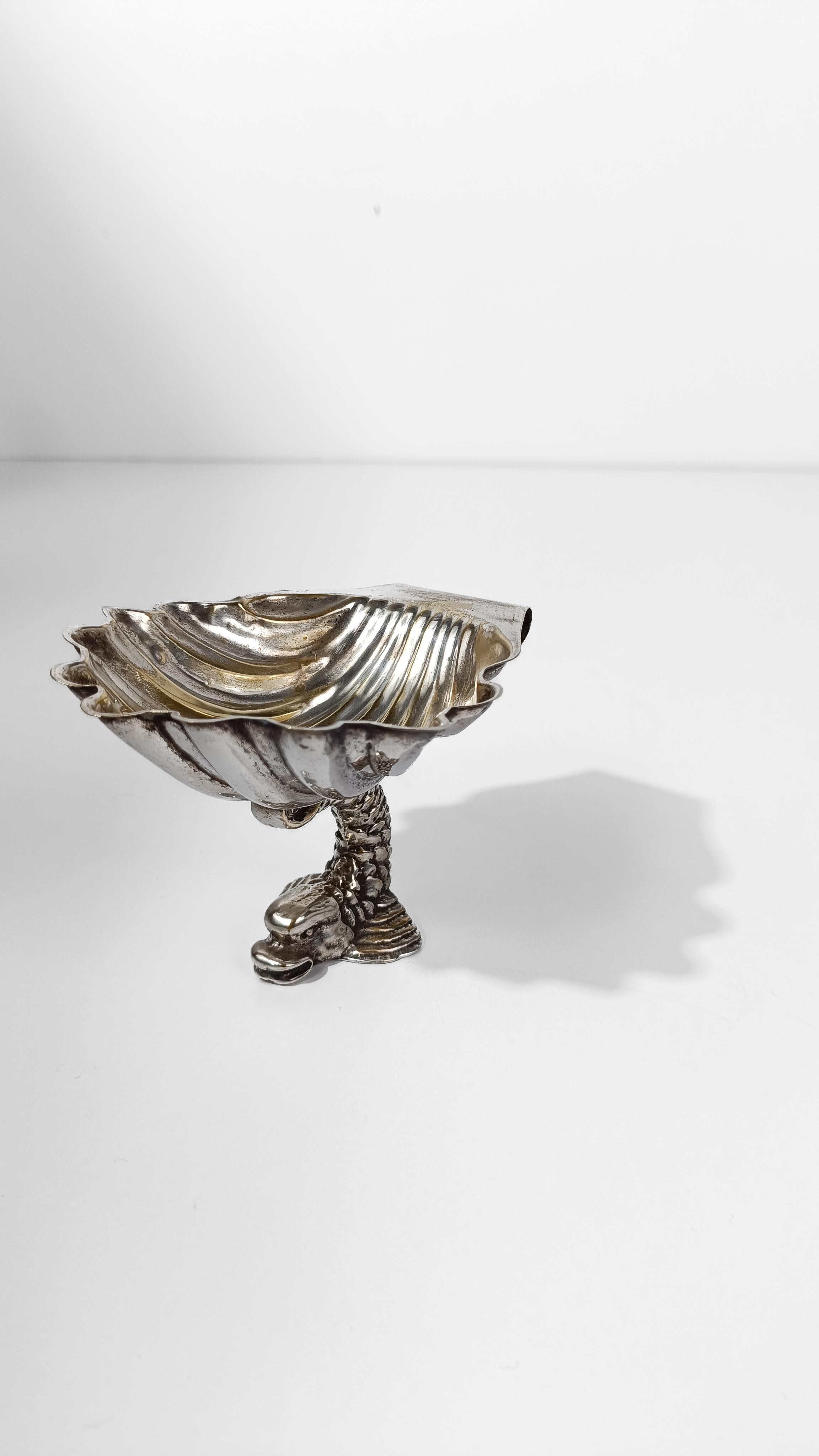 Versilberte Schale / Vide Poche in Muschelform auf einem Triton-Delfin erhaben im Angebot 8