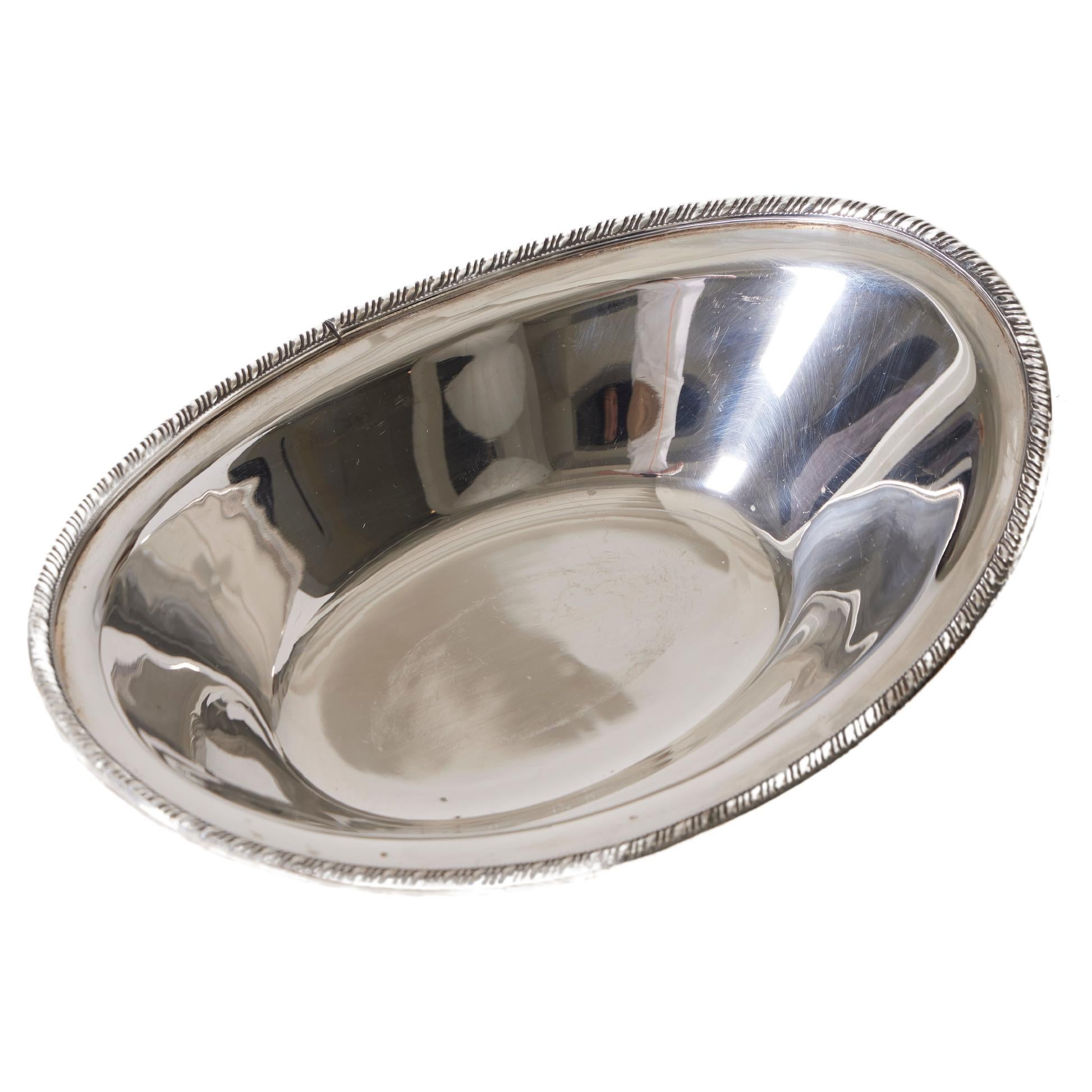 Silver-plated bread basket For Sale