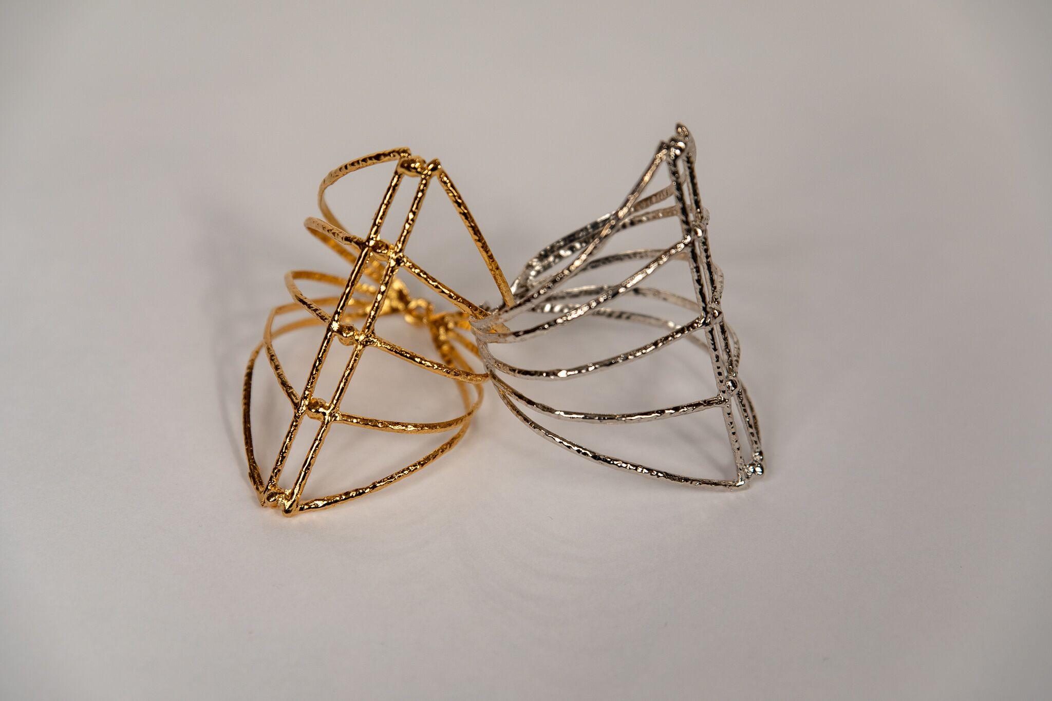 Silbernes versilbertes Bronzearmband „Athena“ von Franck Evennou, Frankreich, 2018 im Zustand „Neu“ im Angebot in New York, NY