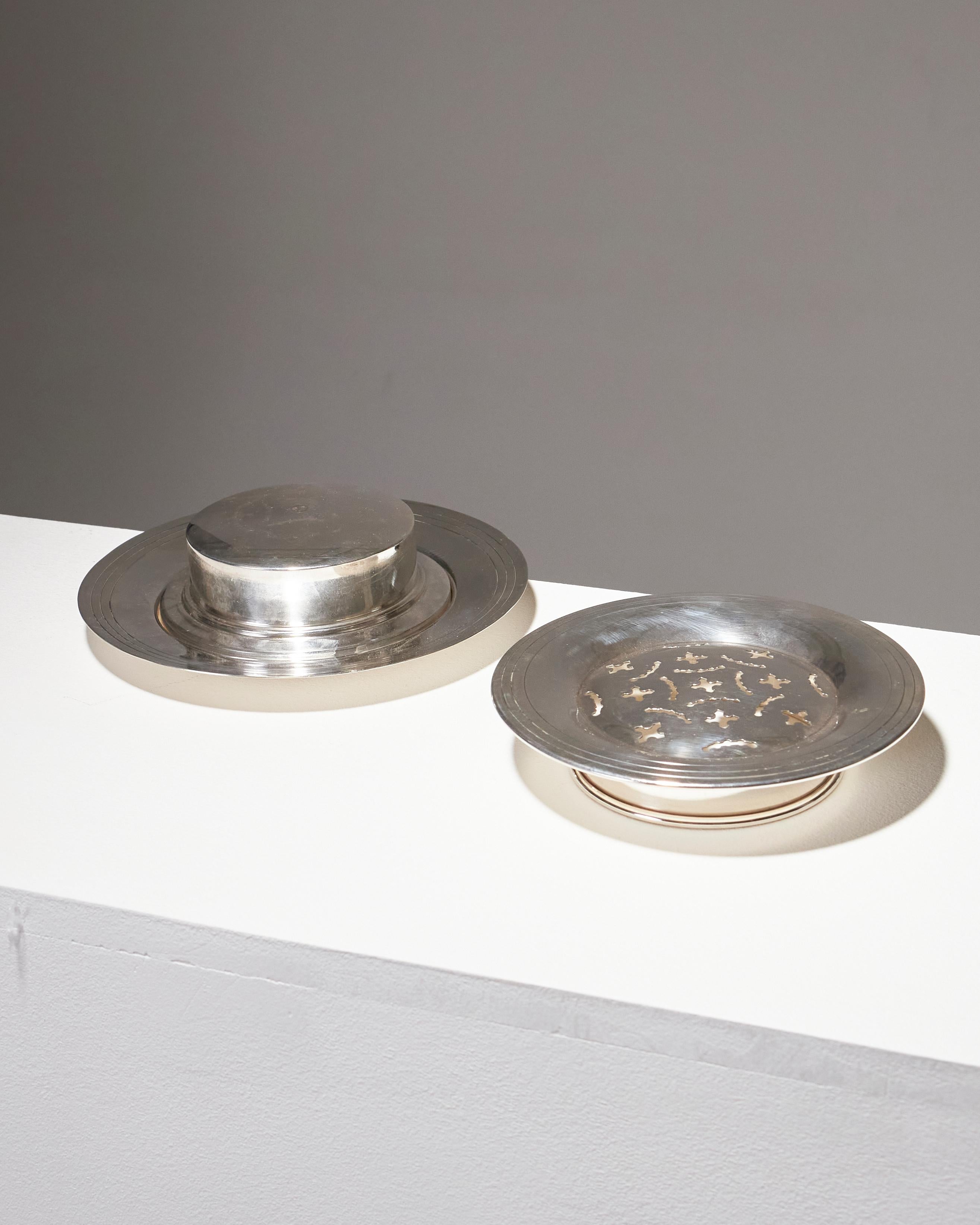 20ième siècle Plat à beurre plaqué argent, Christofle. en vente