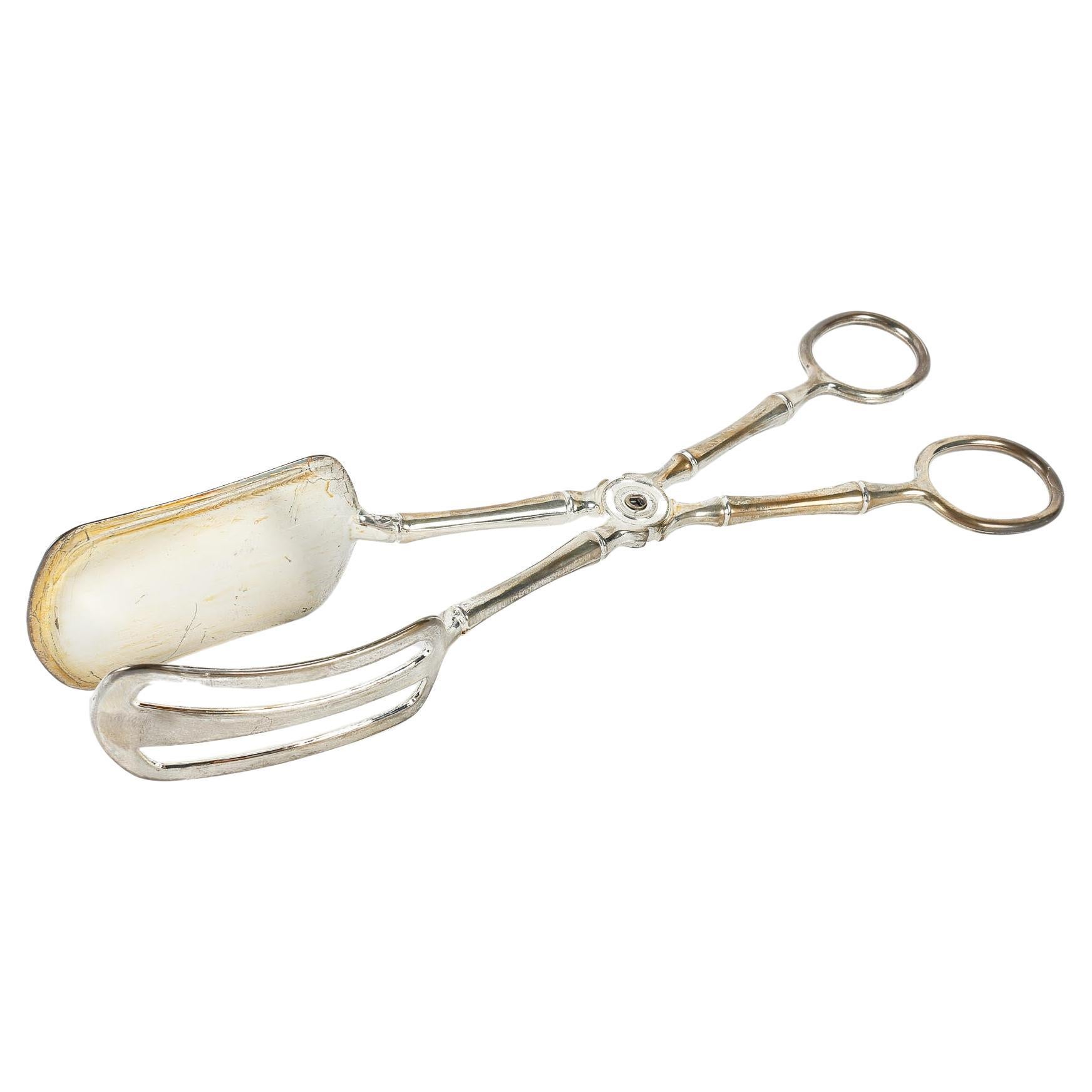 Silver Plated Cake Server, Mid 20th Century. For Sale