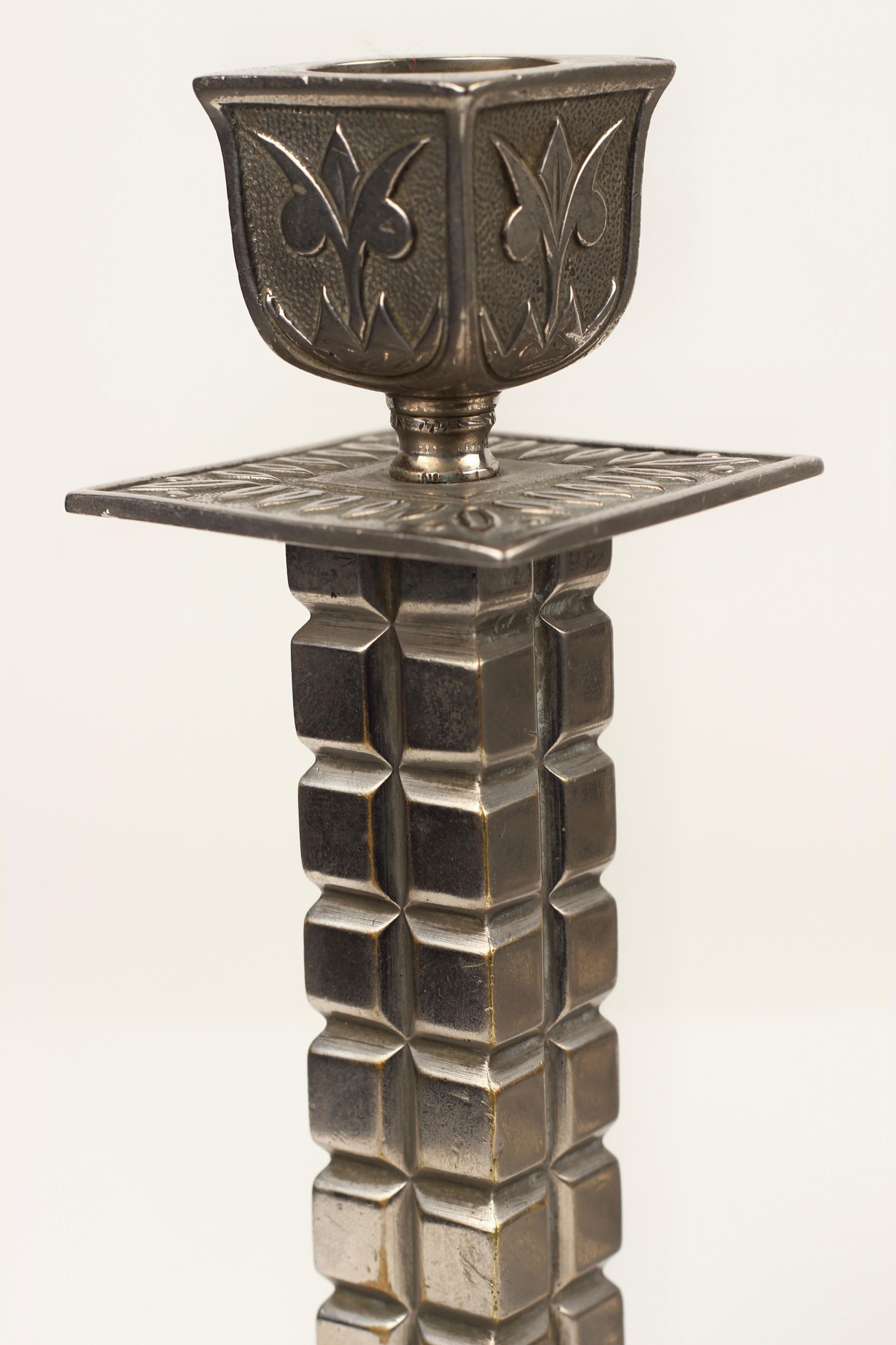 Silver-plated candlesticks by William Tonks and Sons, late 19th century For Sale 3