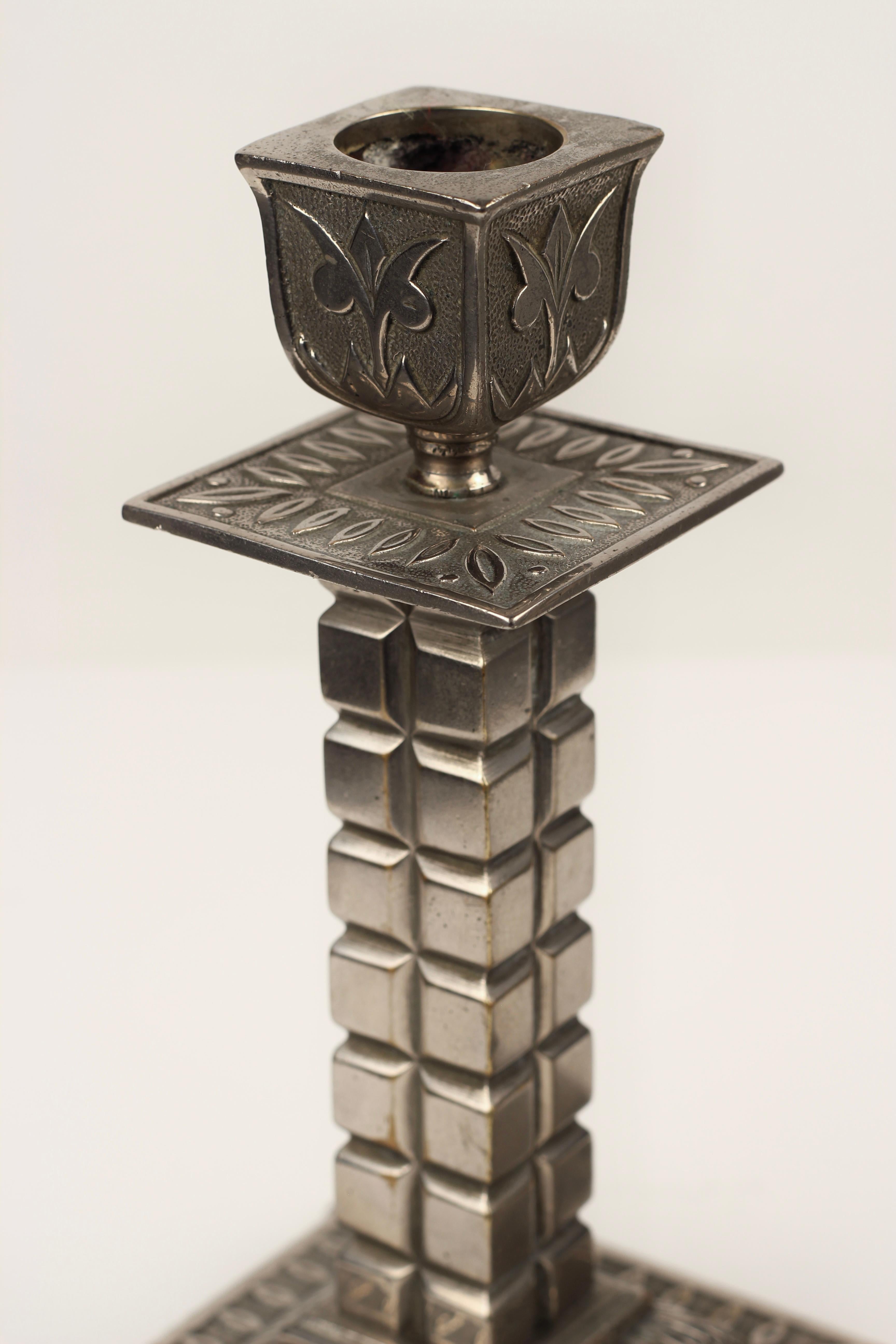 Silver-plated candlesticks by William Tonks and Sons, late 19th century For Sale 5