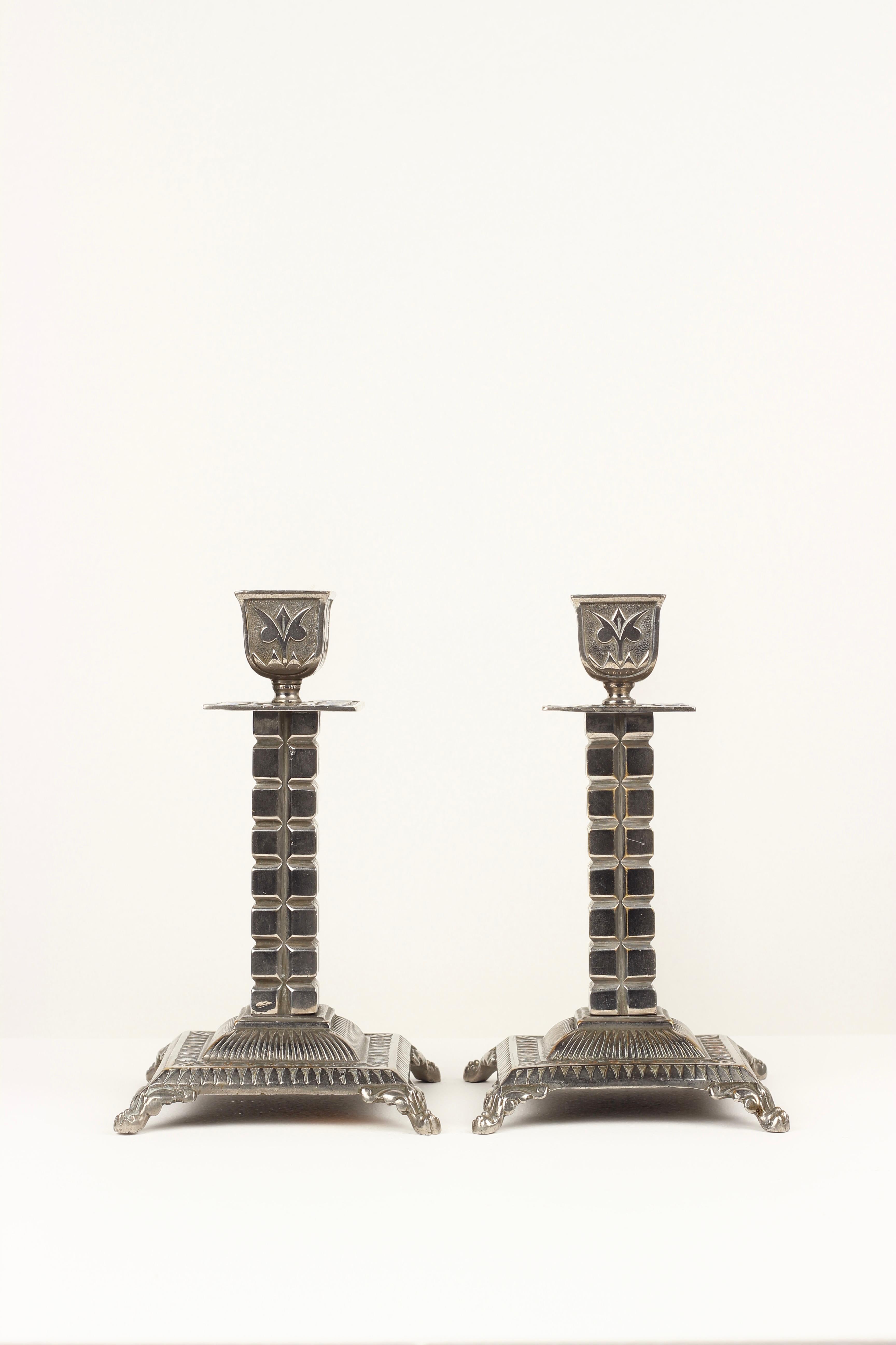 English Silver-plated candlesticks by William Tonks and Sons, late 19th century For Sale