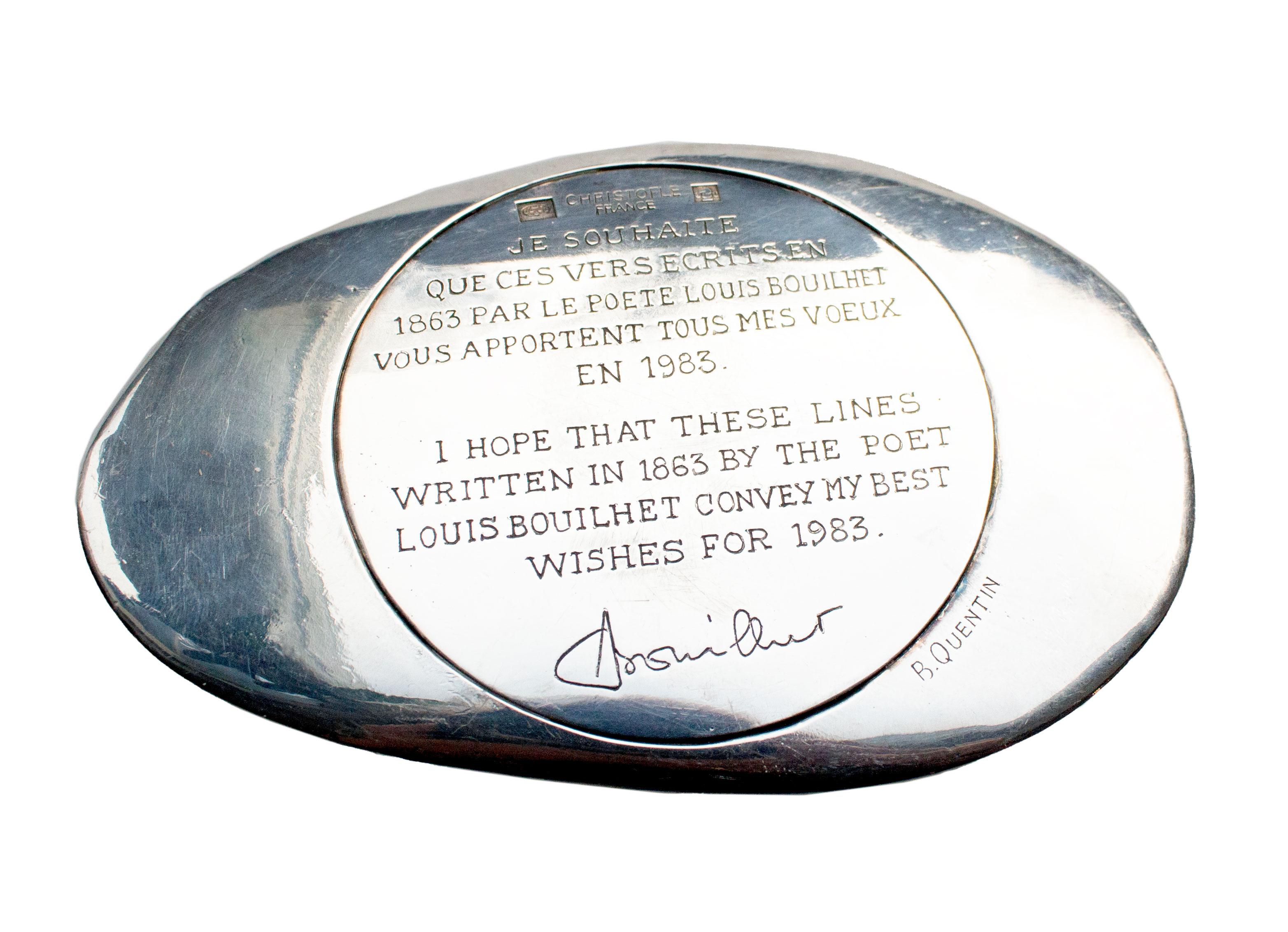 Silver-Plated Christofle Paperweight with Poetic Engraving by B. Quentin (Handgefertigt) im Angebot