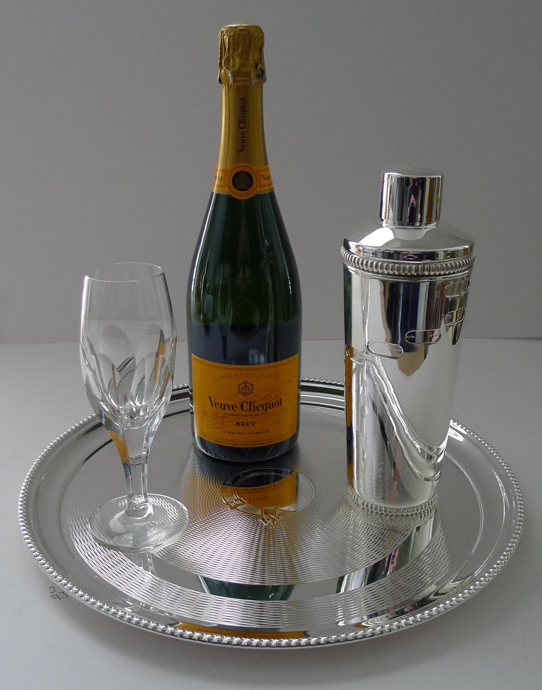 Silver Plated Circular Cocktail Tray by Walker & Hall c.1900 For Sale 5