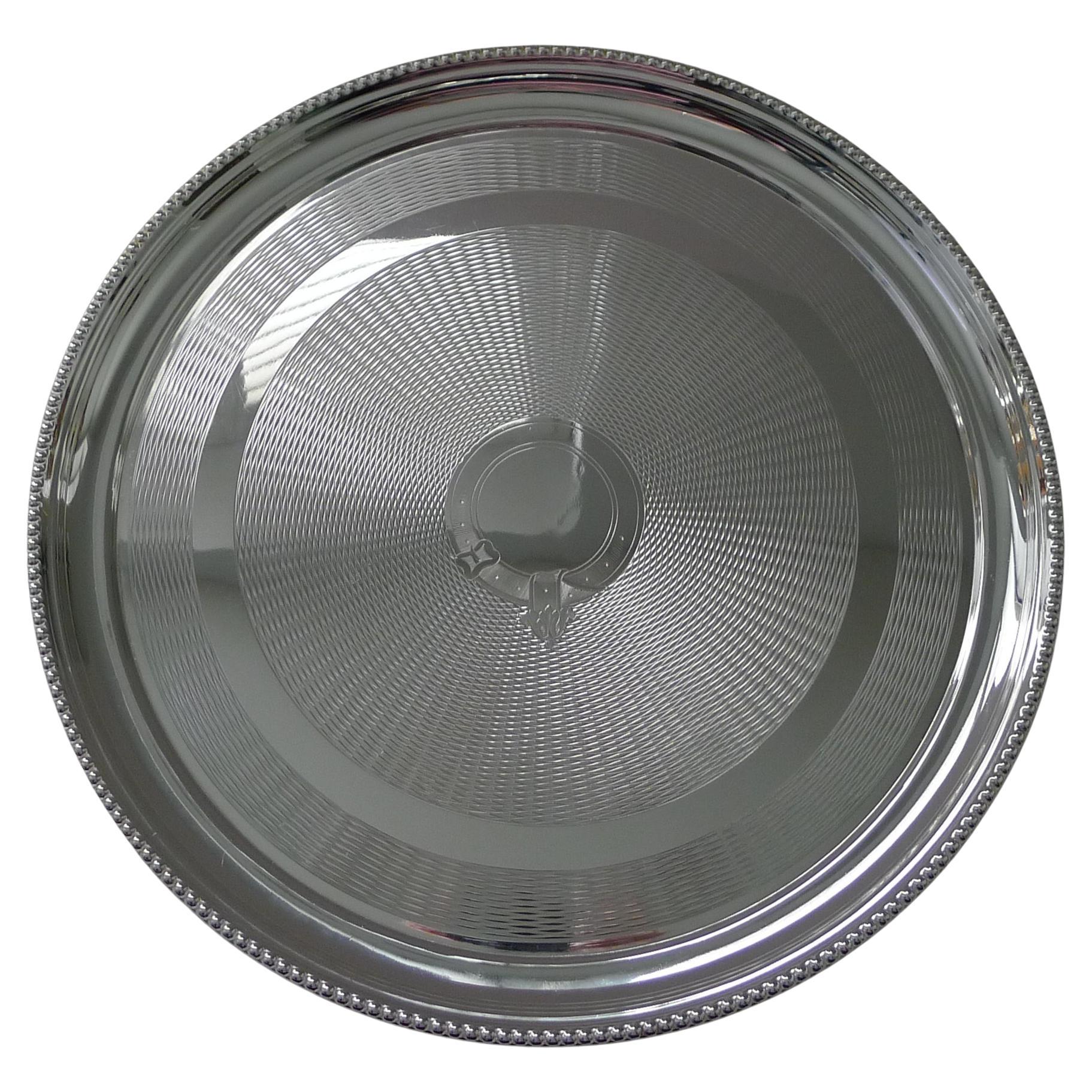 Vassoio da cocktail circolare placcato in argento di Walker & Hall c.1900