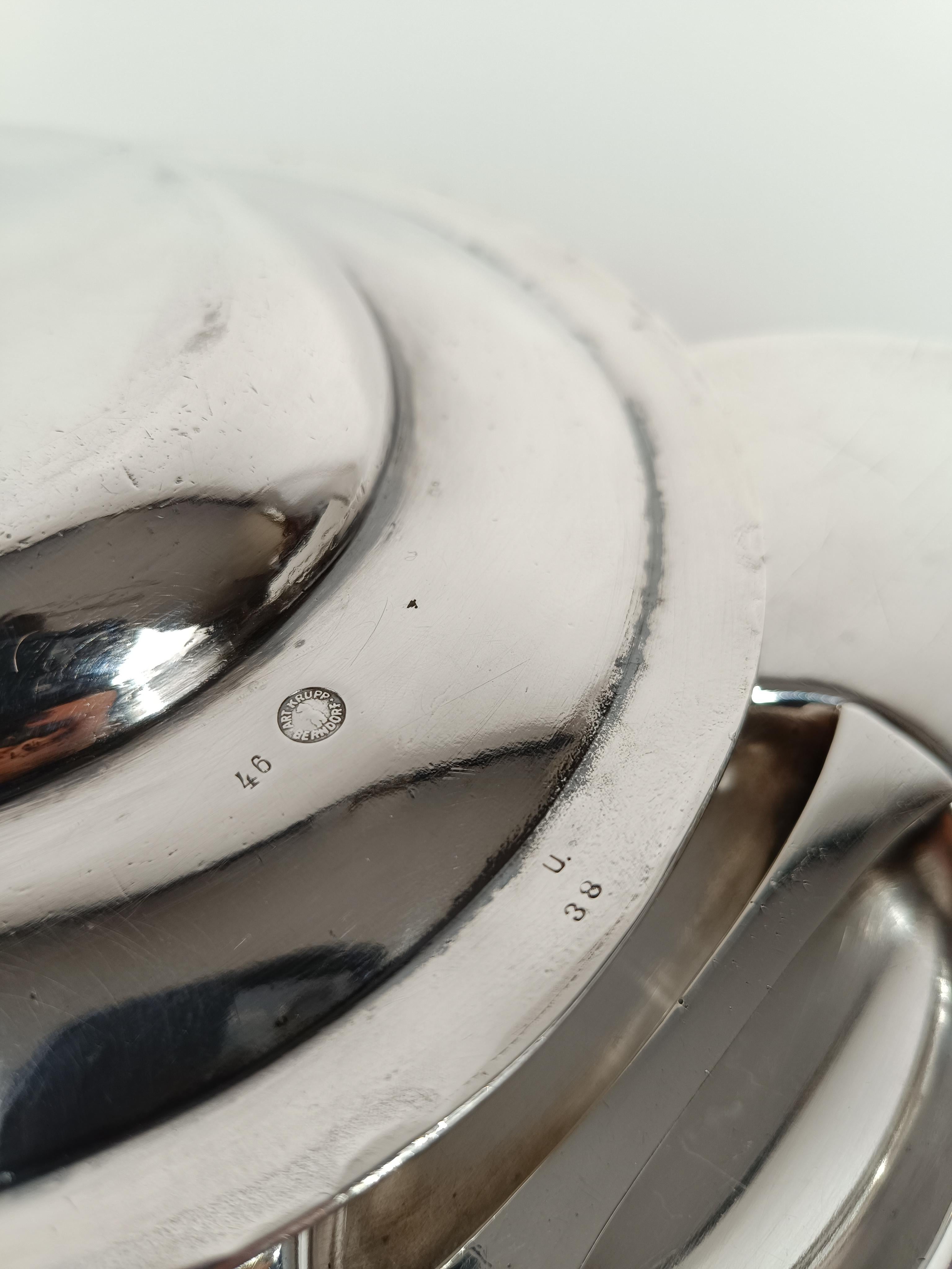 Cloche placcata in argento di Krupp Berndorf, proveniente dalla prima classe della flotta 