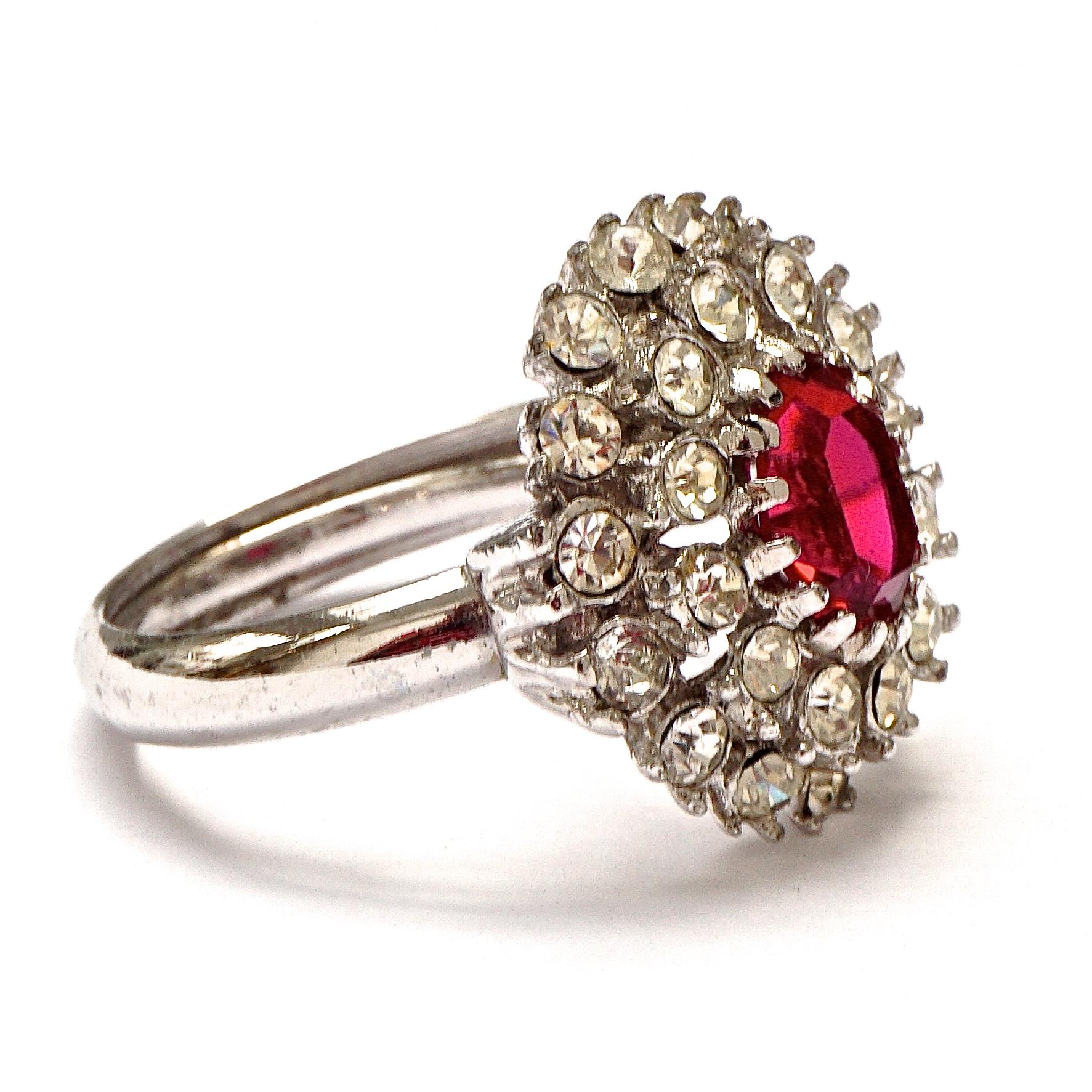 Silver Plated Dark Pink and Clear Rhinestone Cluster Ring In Good Condition For Sale In London, GB