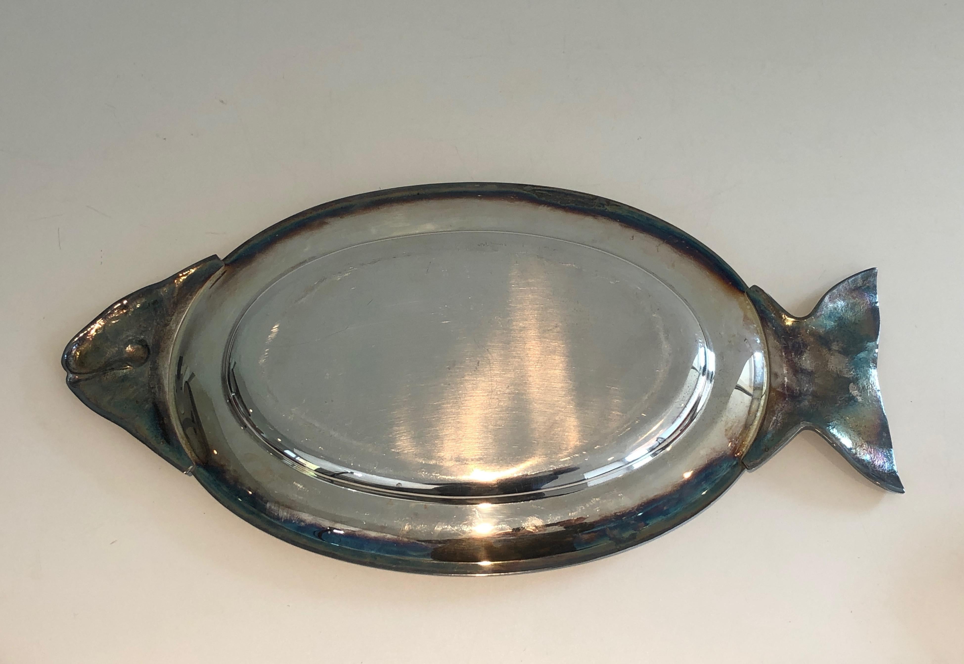 Silver Plated Dish Representing a Fish, French Work, Circa 1970 For Sale 4