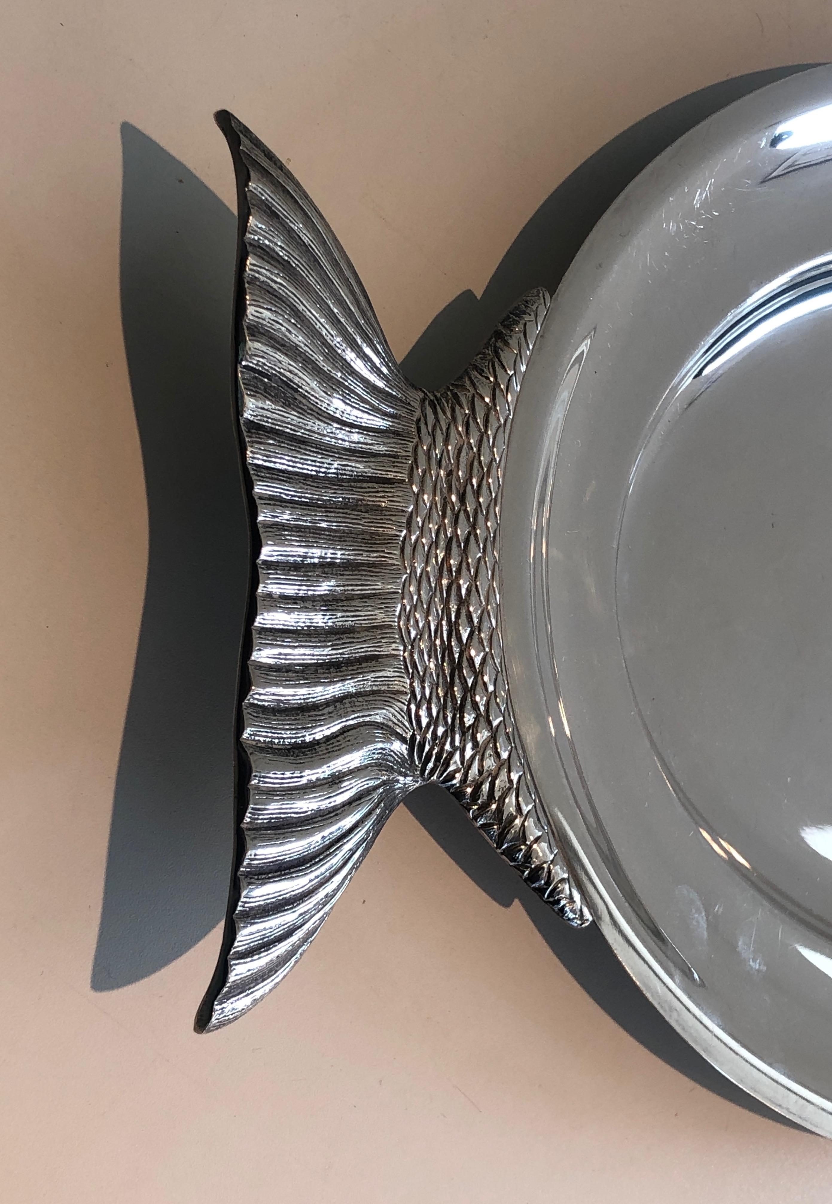 Late 20th Century Silver Plated Dish Representing a Fish, French Work, Circa 1970 For Sale