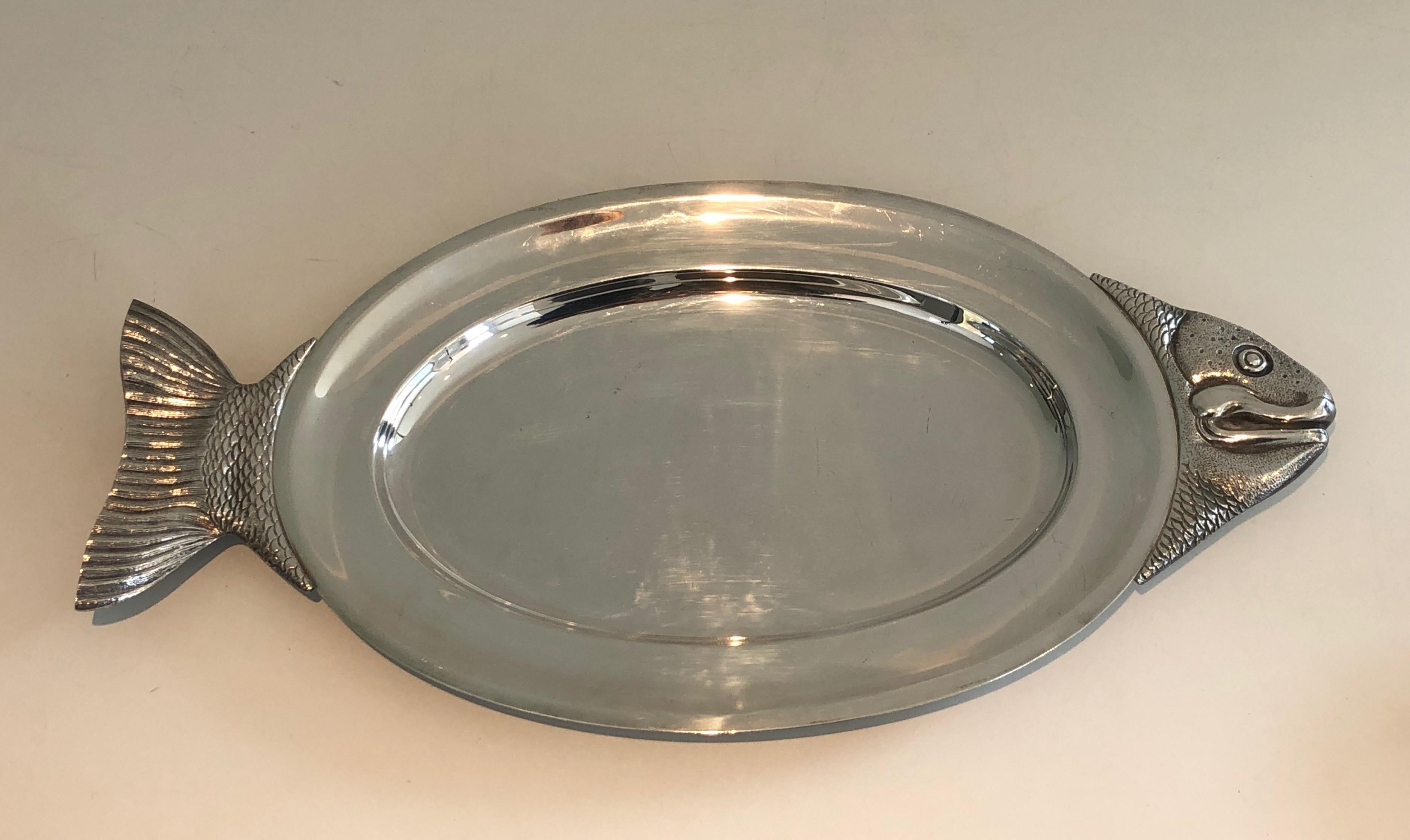 Silver Plated Dish Representing a Fish, French Work, Circa 1970 For Sale 3