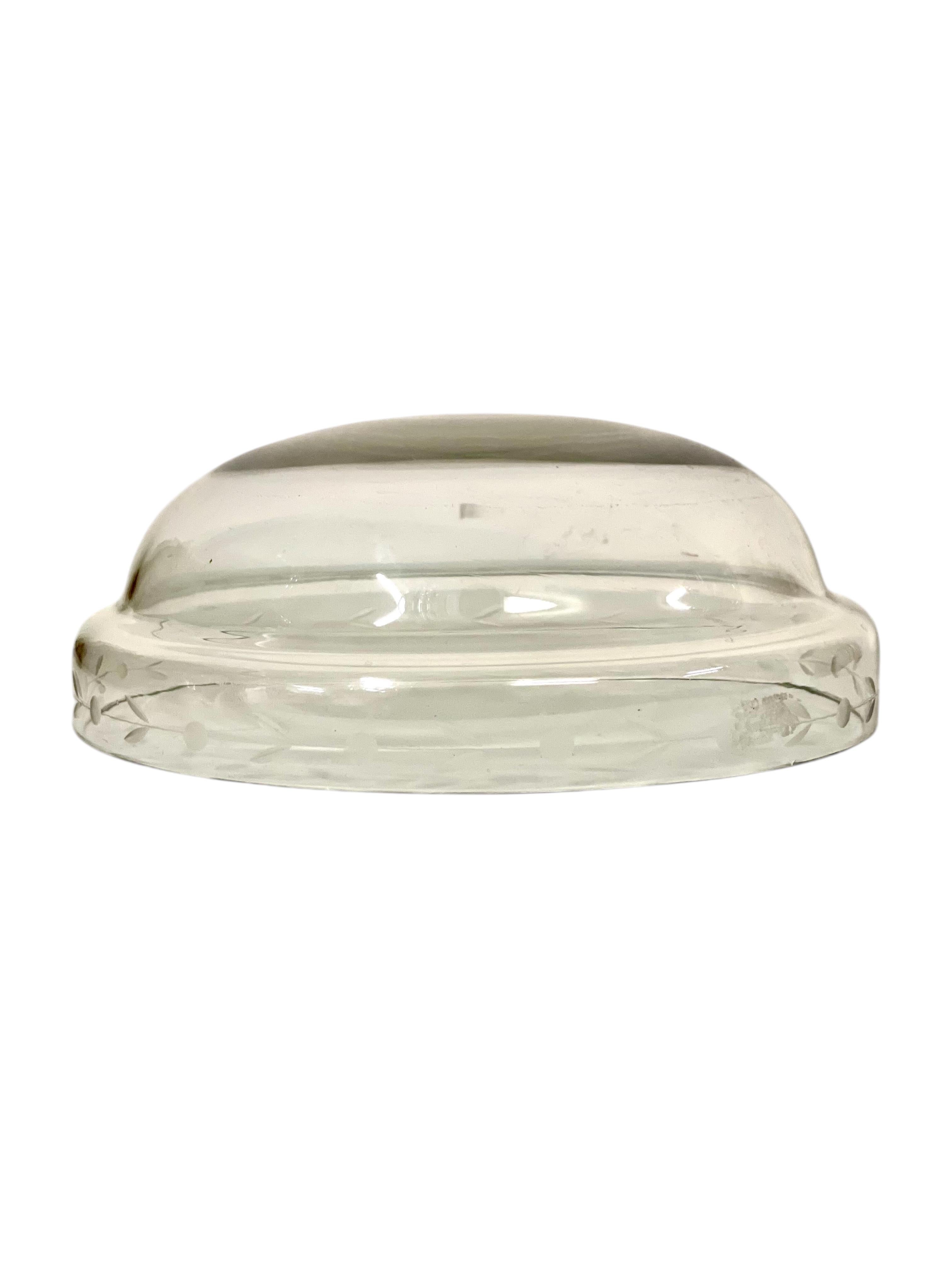 Versilberte und geätzte Schale mit Fuß aus Kristall, um 1880 im Angebot 11