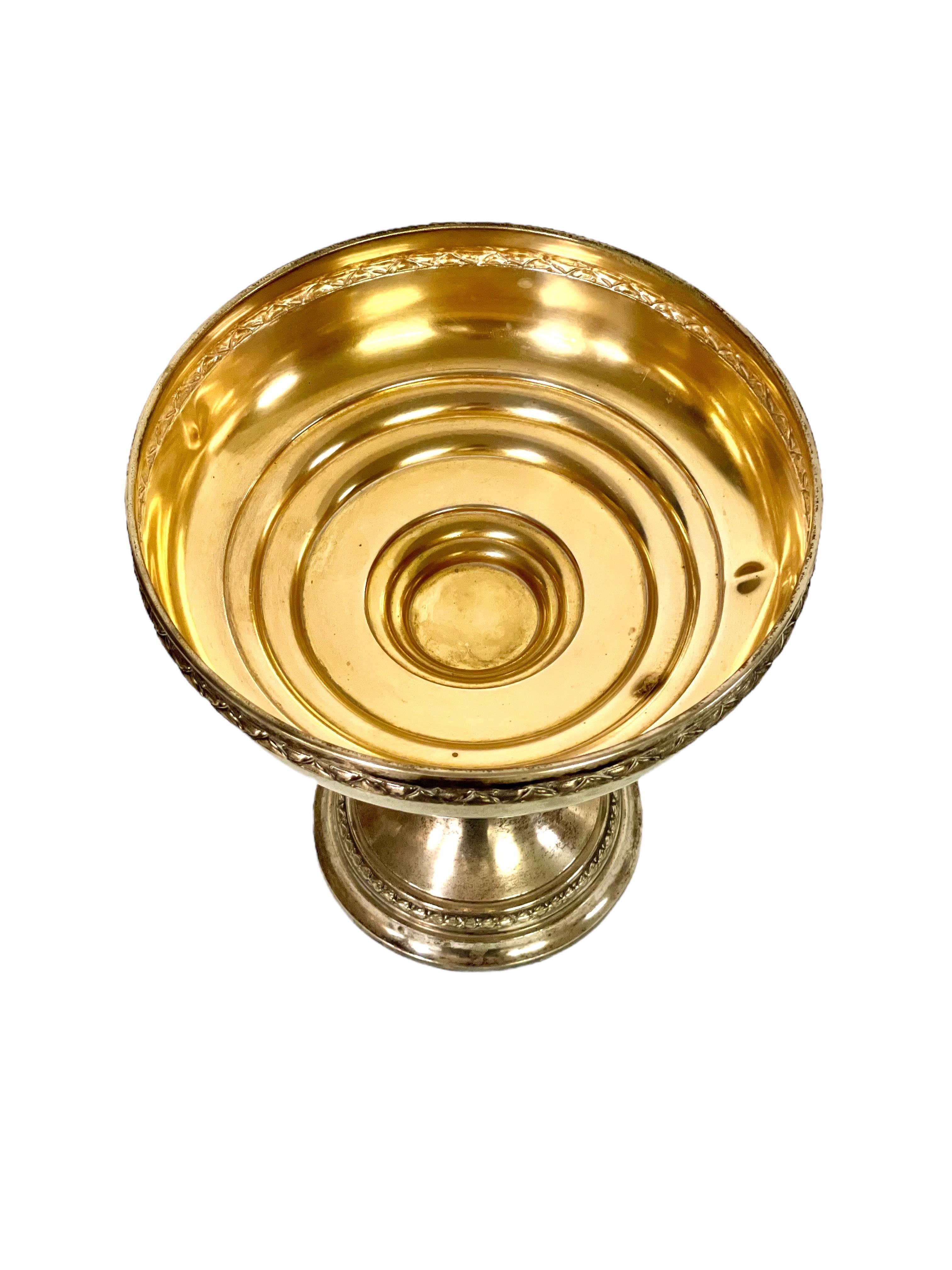 Versilberte und geätzte Schale mit Fuß aus Kristall, um 1880 im Angebot 2